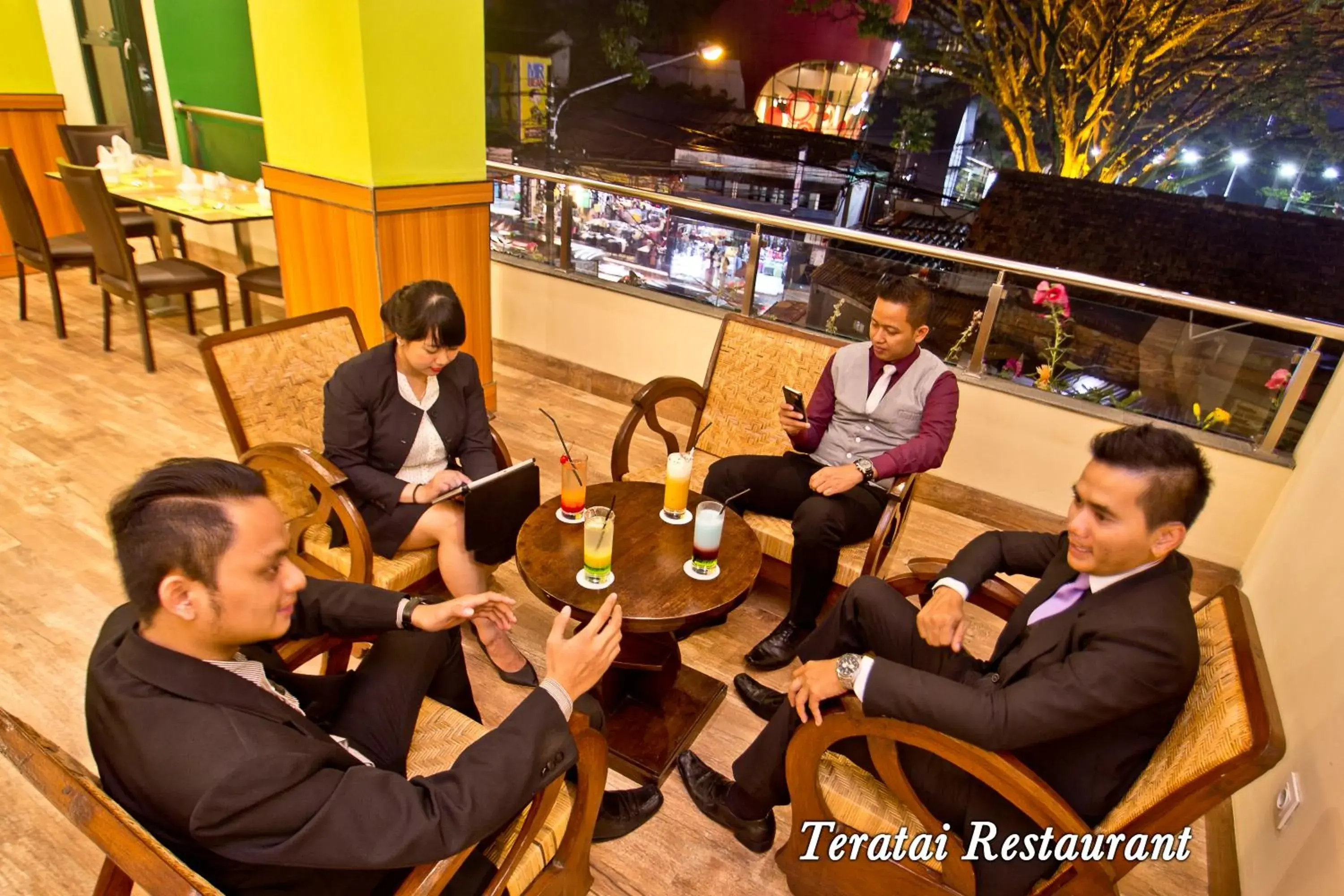 Lounge or bar in Green Batara Hotel