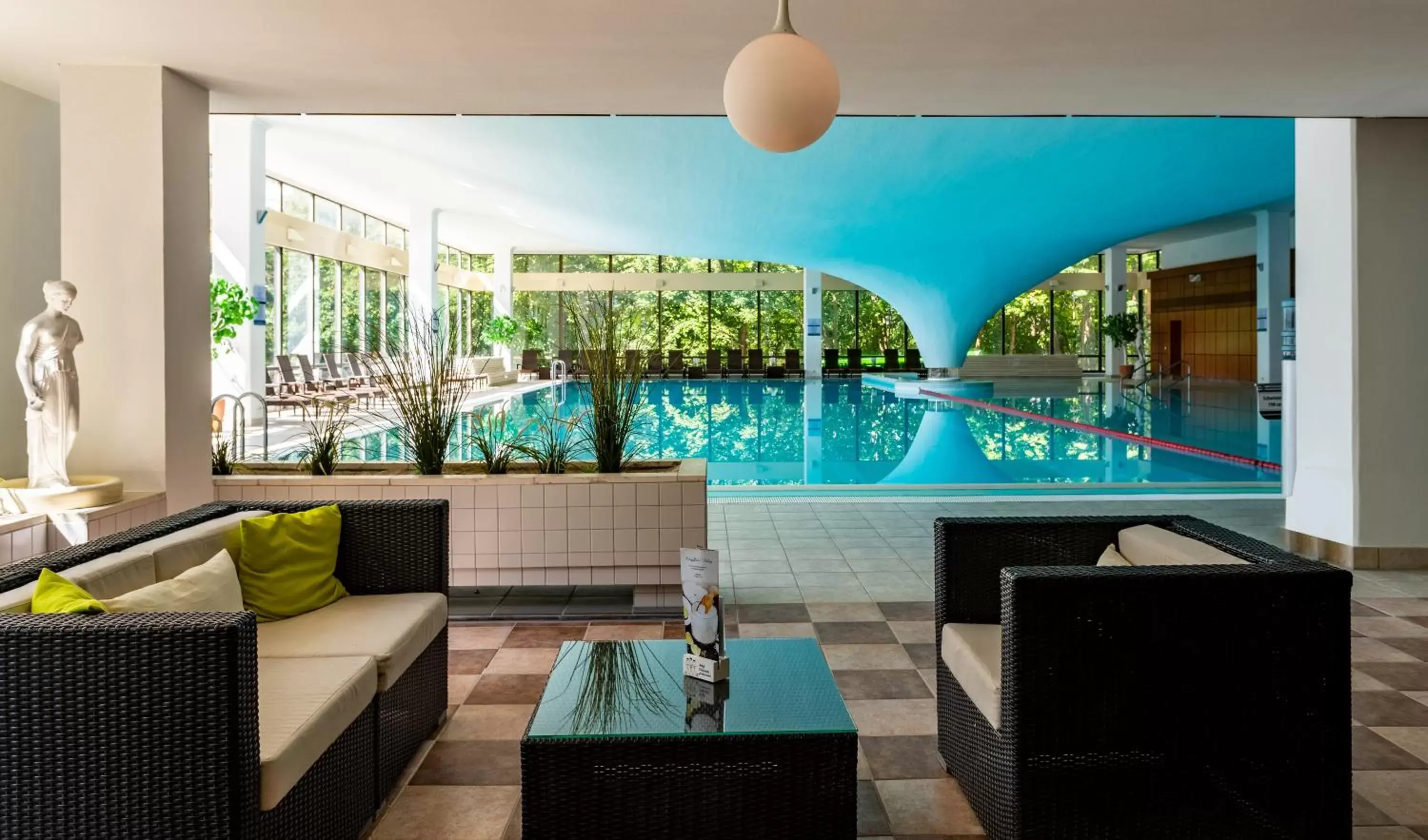 Swimming Pool in Cliff Hotel Rügen
