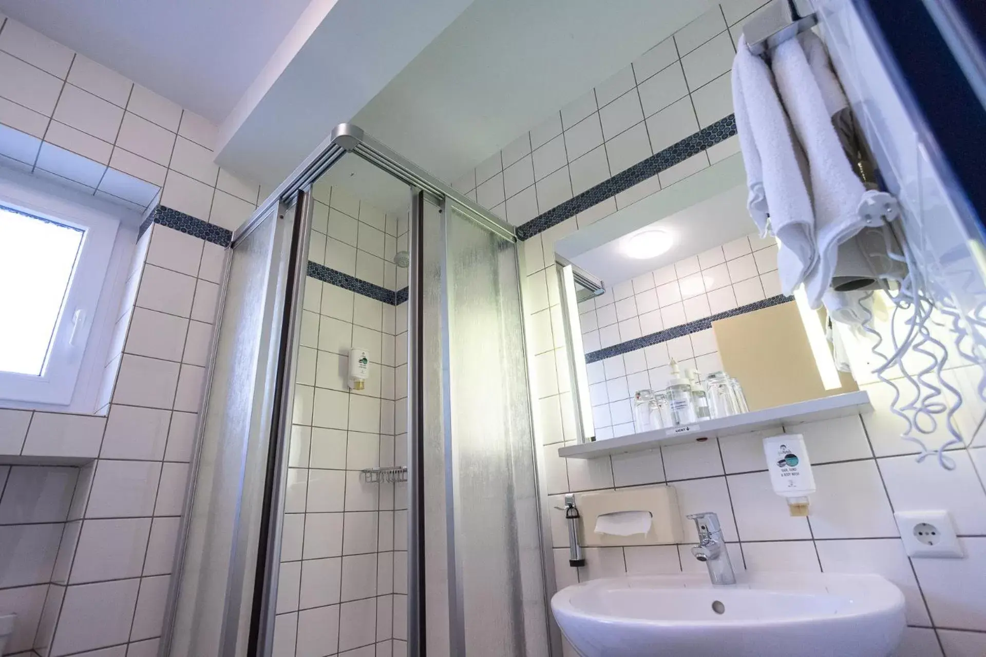 Bathroom in Stadt-gut-Hotel Siegboot