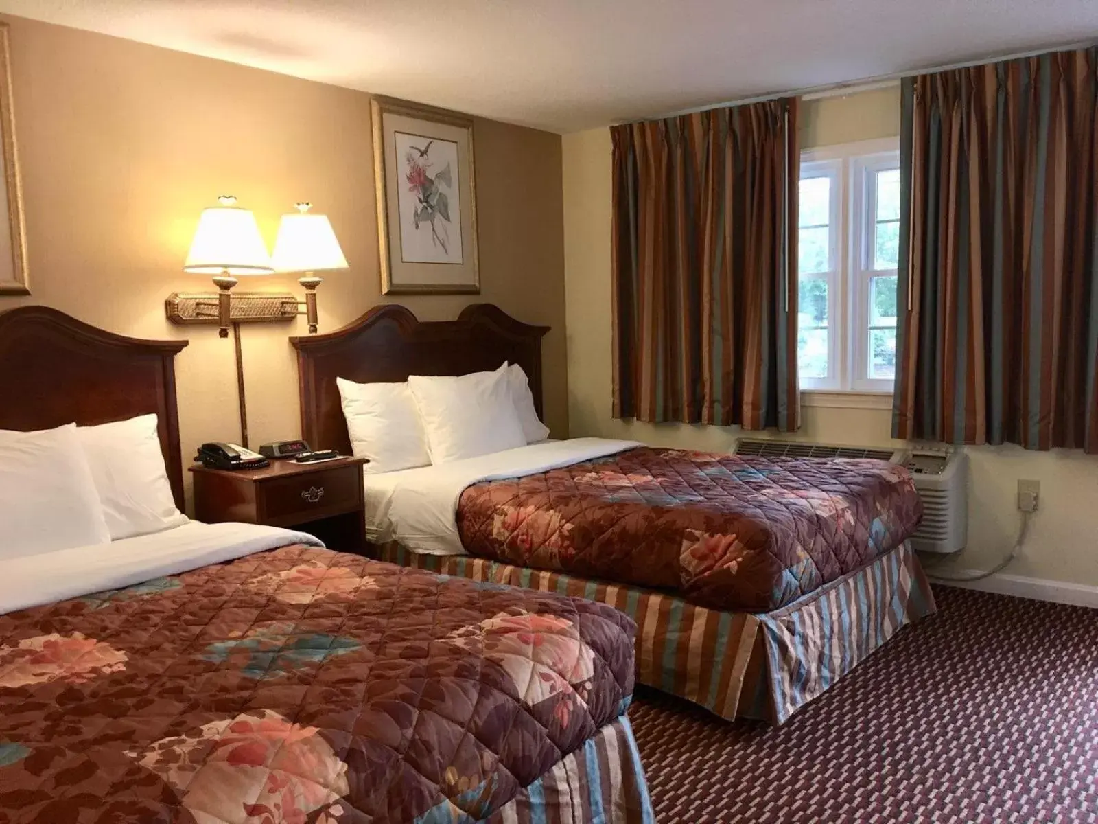 Bed in Scottish Inns Sturbridge Bed in Scottish Inns Sturbridge
