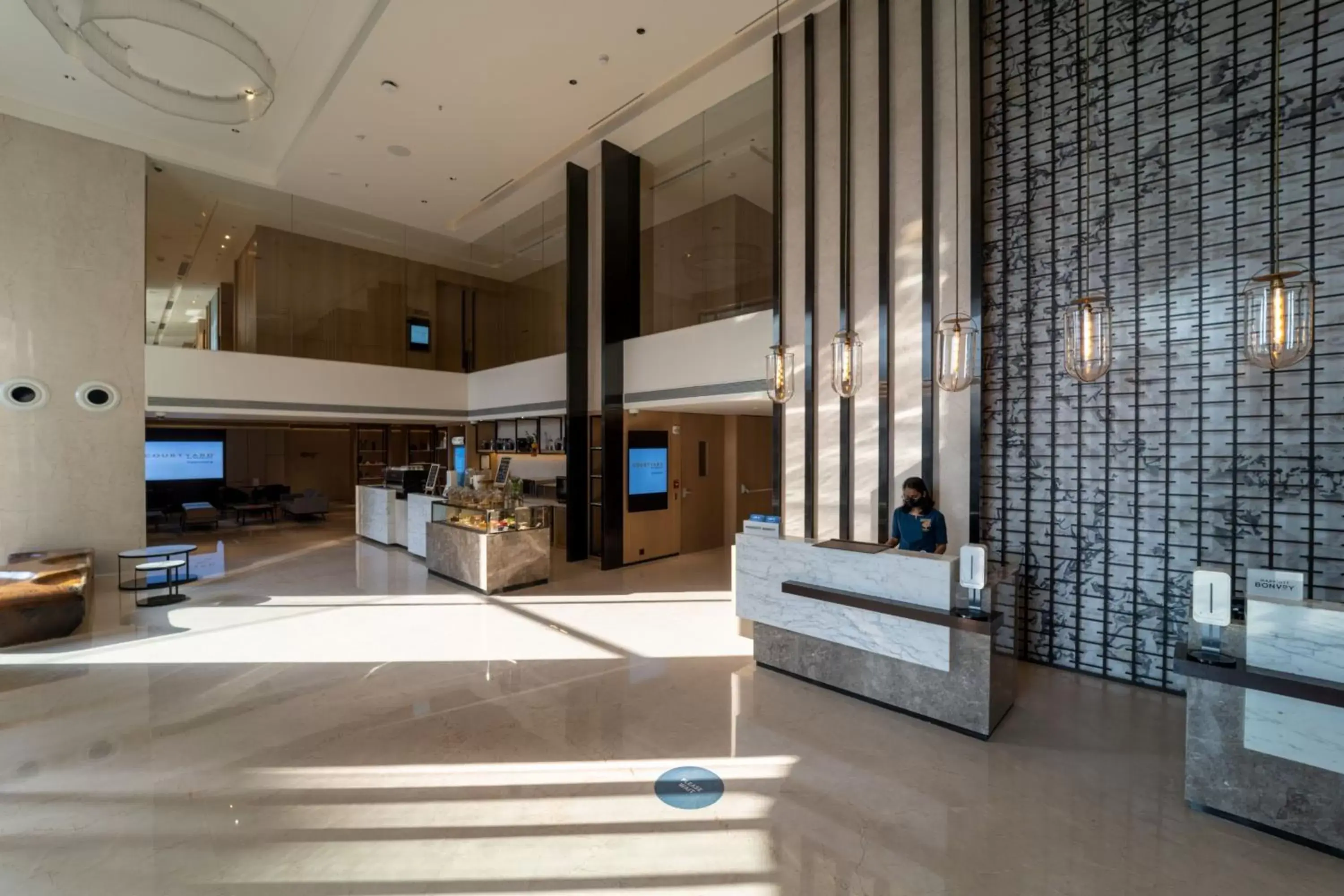 Lobby or reception, Lobby/Reception in Courtyard by Marriott Vadodara