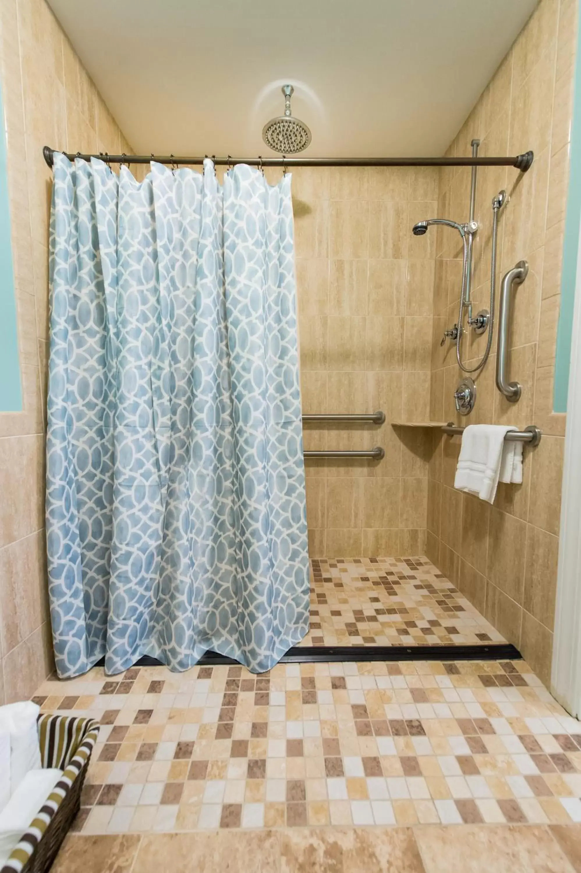 Bathroom in Union Bluff Hotel