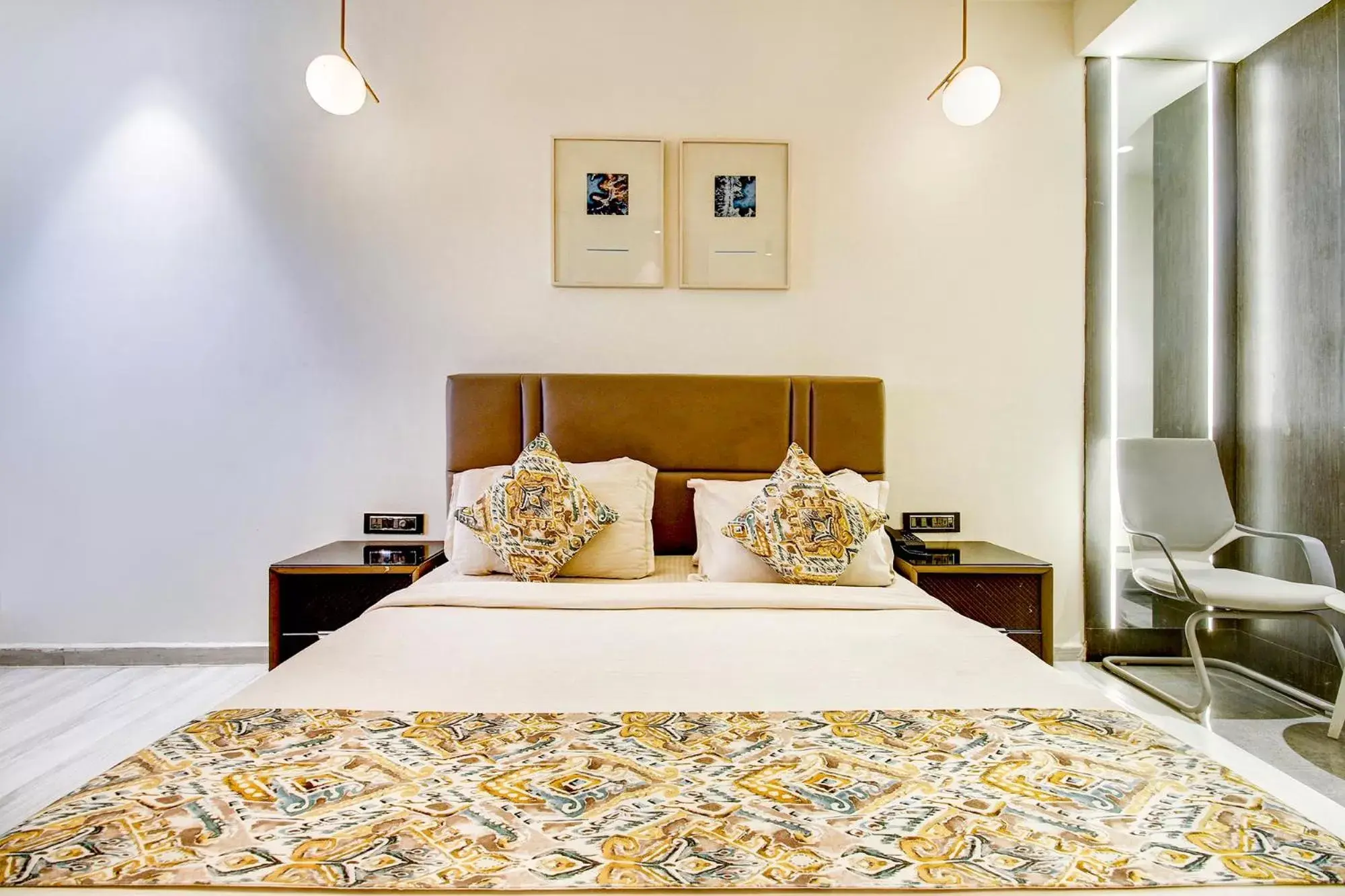 Bed in FabHotel Prime Oasis Blue - Near Chetak Bridge Bed in FabHotel Prime Oasis Blue - Near Chetak Bridge