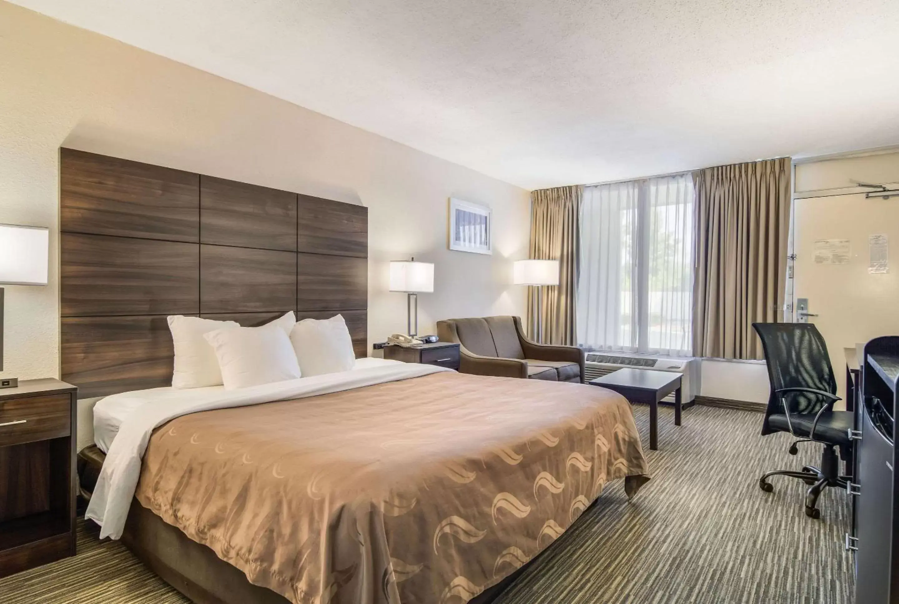 Photo of the whole room, Bed in Quality Inn Suwanee I-85 Photo of the whole room, Bed in Quality Inn Suwanee I-85