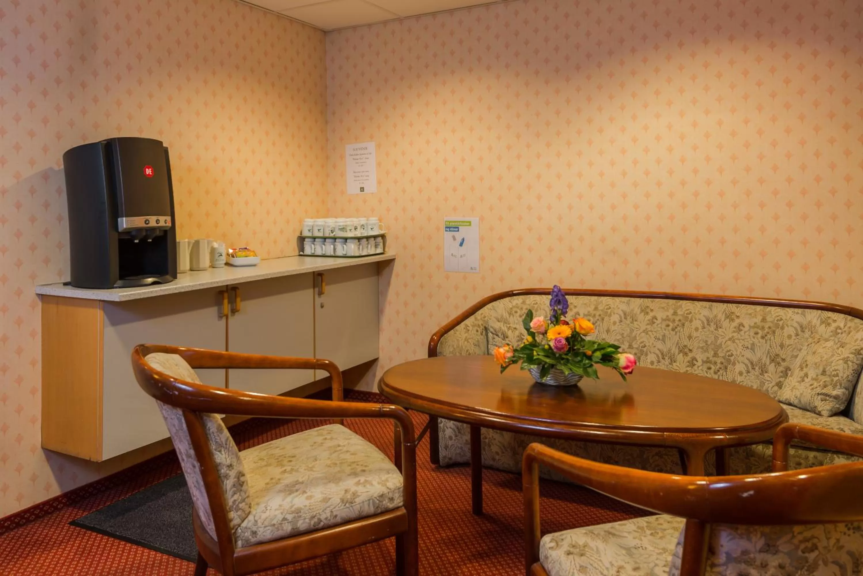 Communal lounge/ TV room in Herlev Kro og Hotel