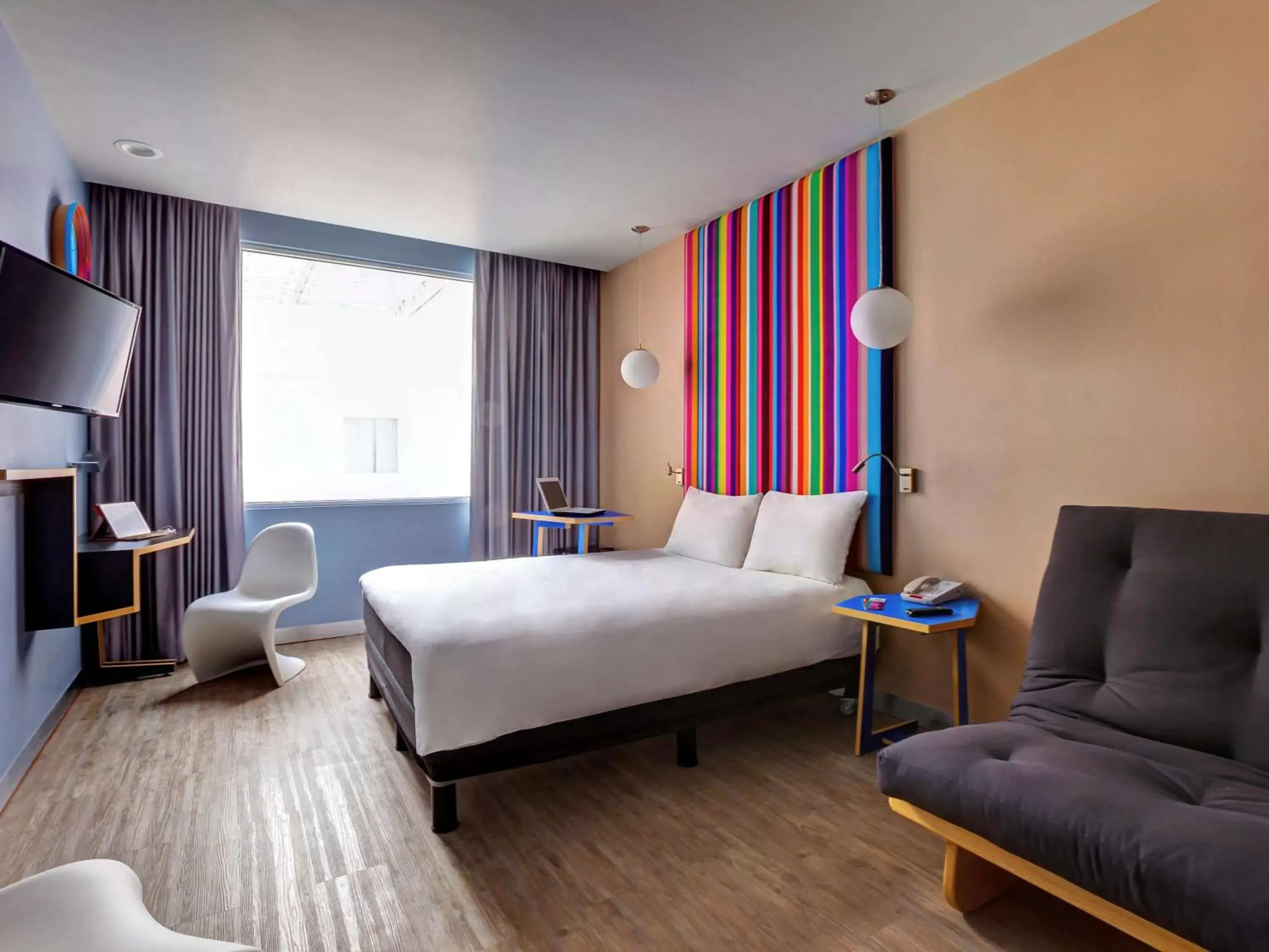 Photo of the whole room in Ibis Styles Mexico Zona Rosa