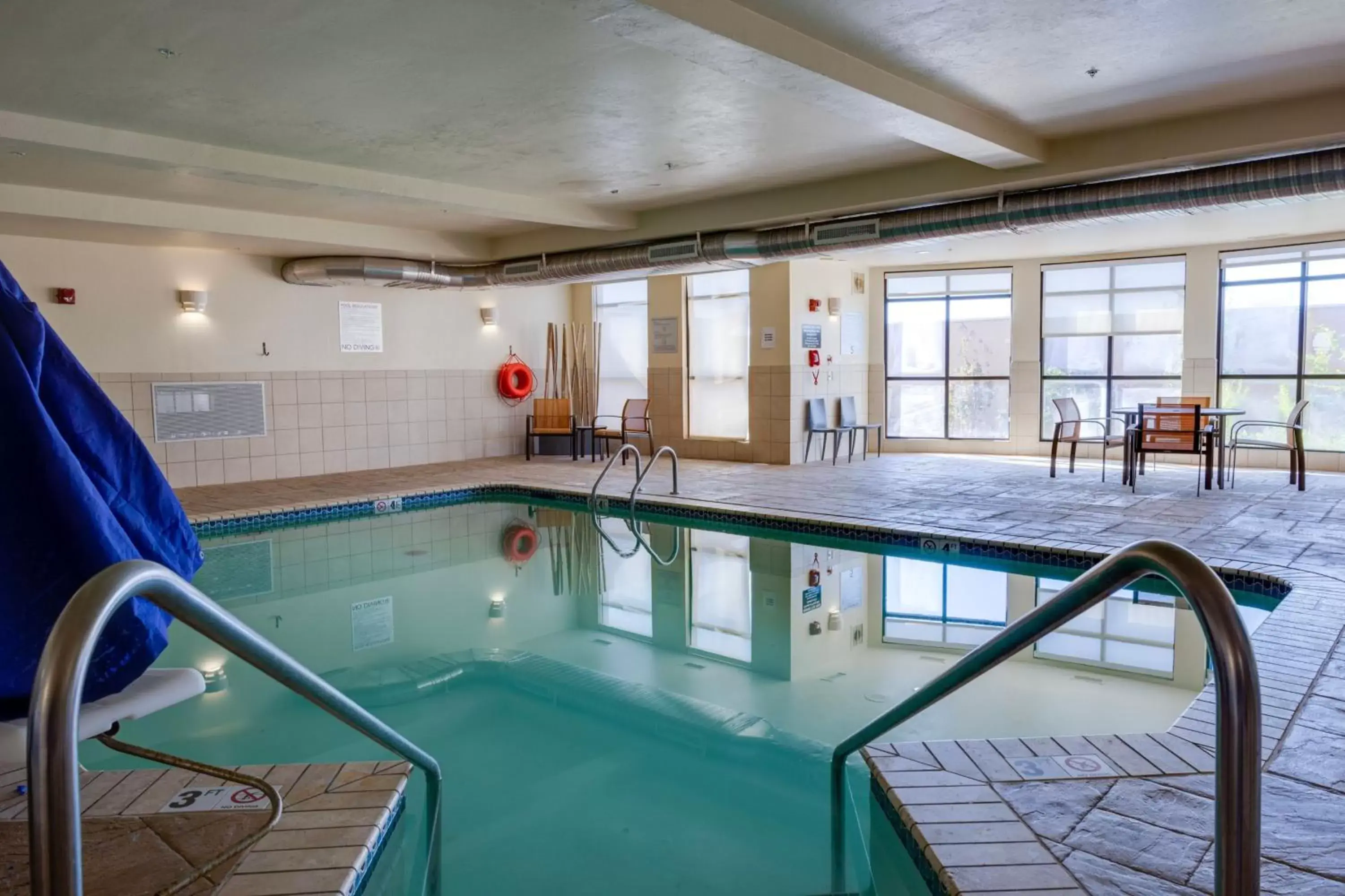 Swimming Pool in Courtyard by Marriott Oklahoma City North/Quail Springs