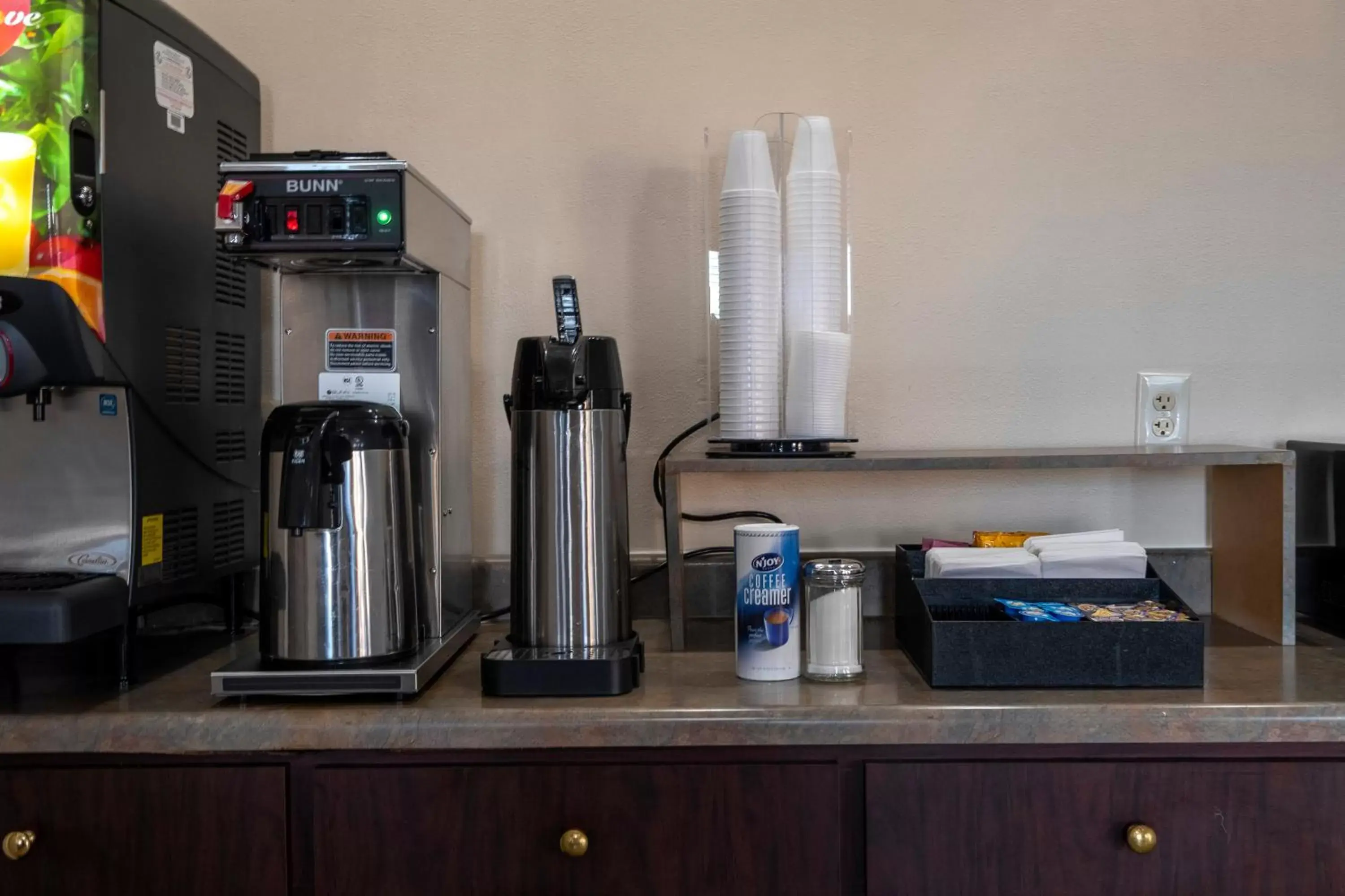 Other, Coffee/Tea Facilities in Red Roof Inn Muscle Shoals