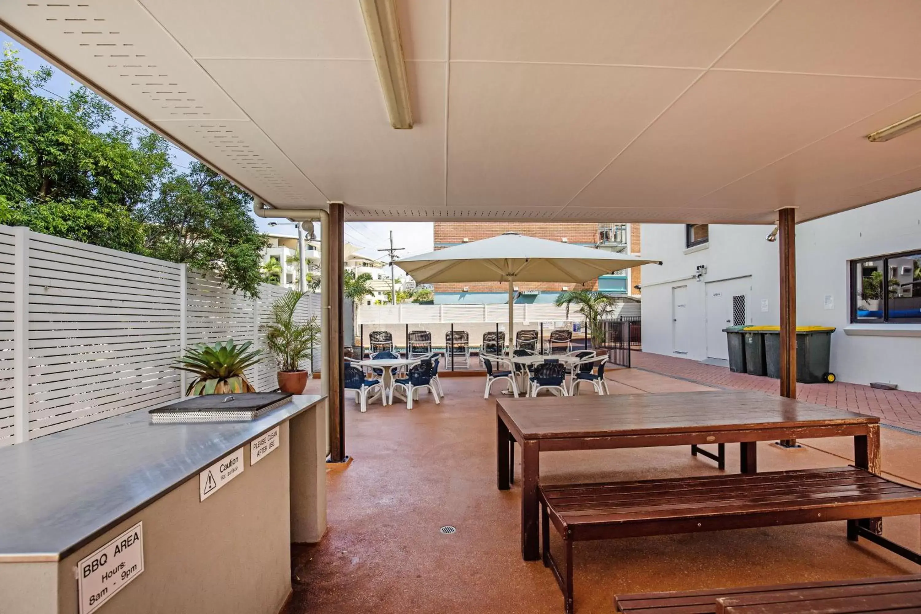 BBQ facilities in Windward Apartments