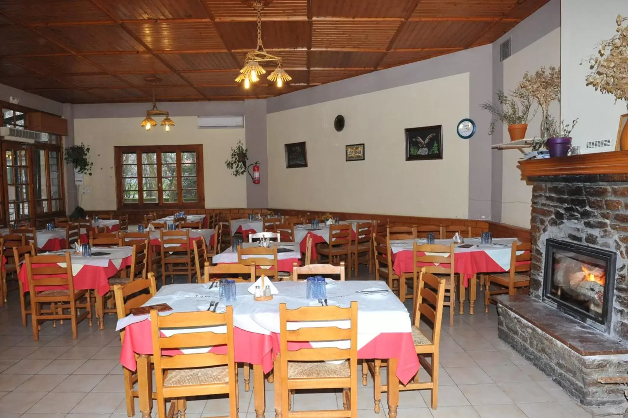 Restaurant/Places to Eat in Hani Zemenou