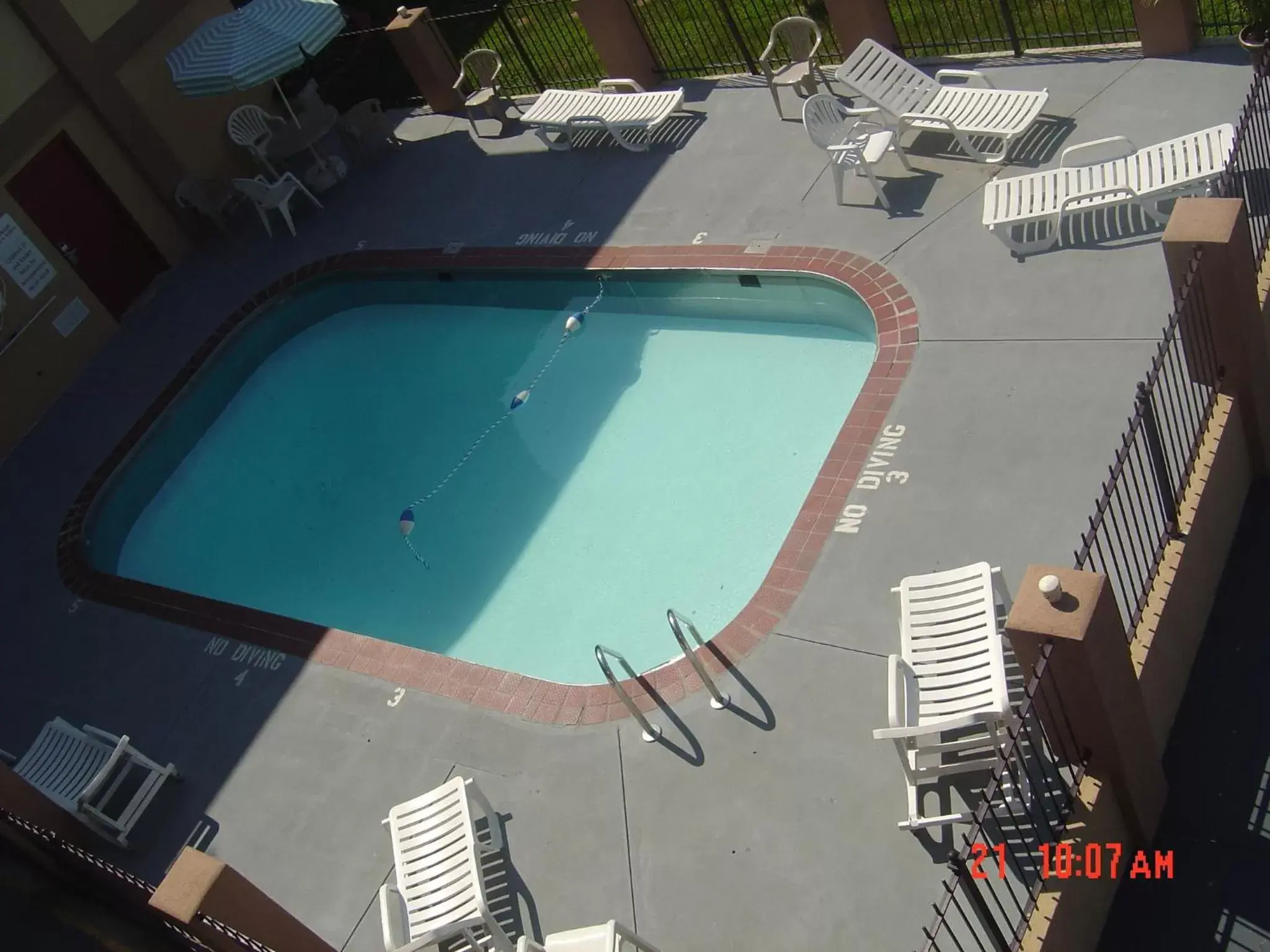 Swimming pool, Pool View in Days Inn & Suites by Wyndham Springfield on I-44