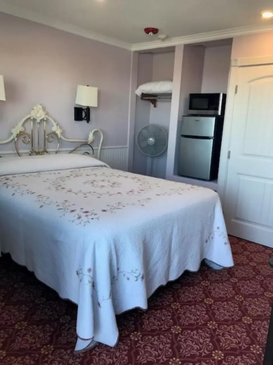 Bedroom, Bed in Sugarloaf Mountain Motel Bedroom, Bed in Sugarloaf Mountain Motel