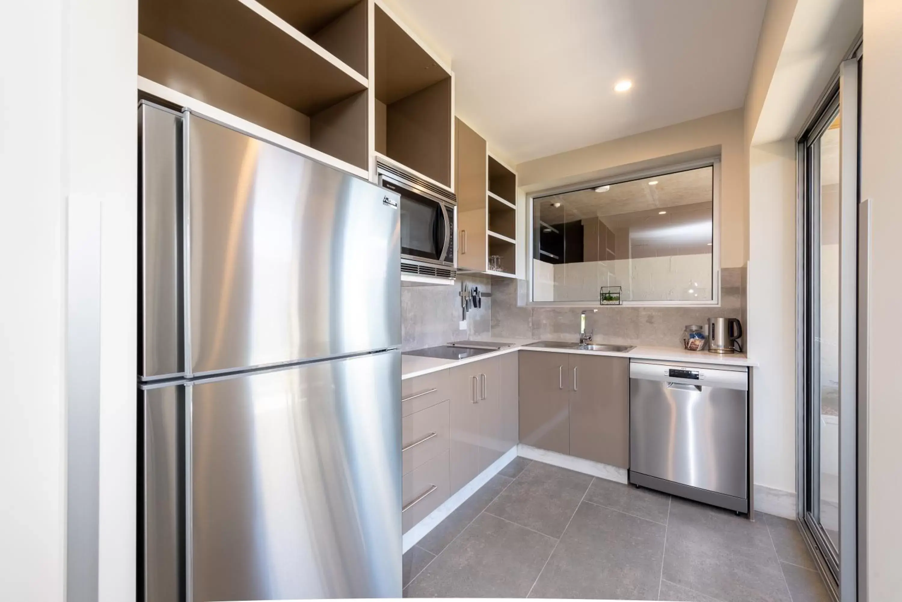 Kitchen or kitchenette, Kitchen/Kitchenette in Laguna Serviced Apartments