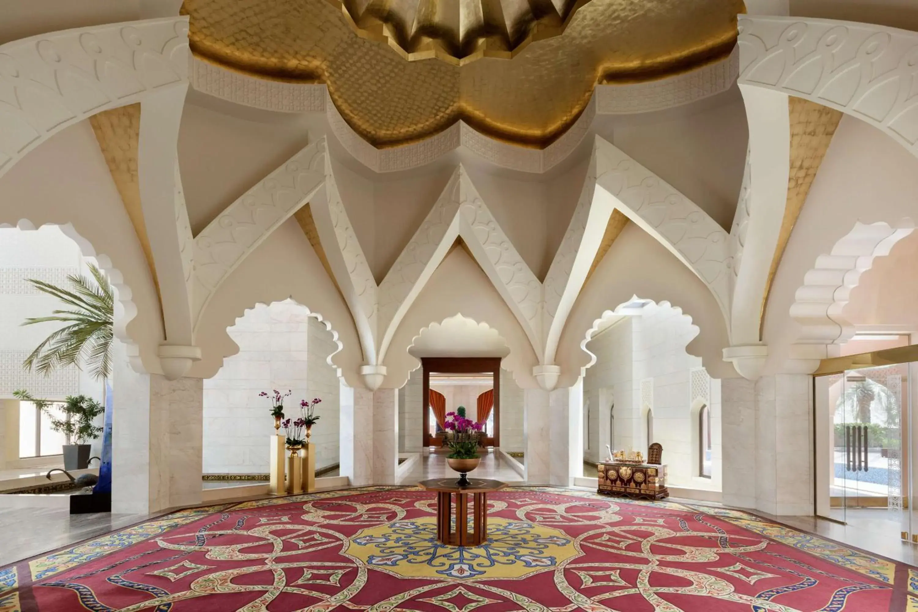 Lobby or reception in Shangri-La Al Husn Resort & Spa