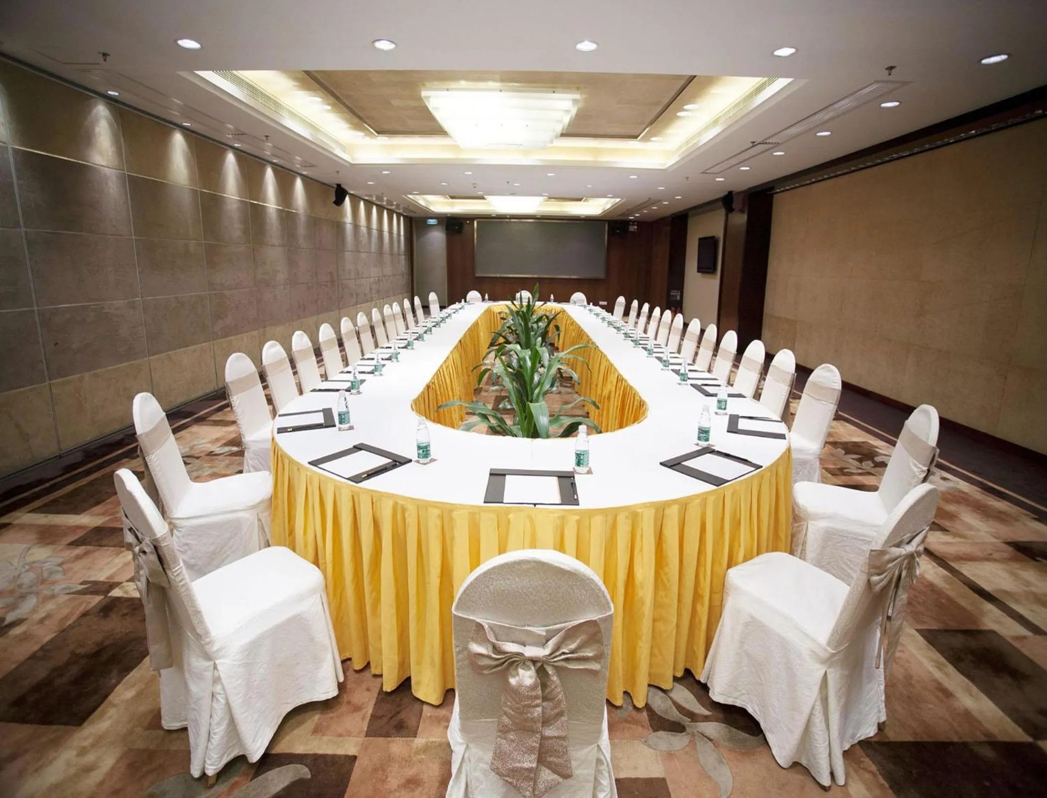 Meeting/conference room in Parklane Hotel Changan