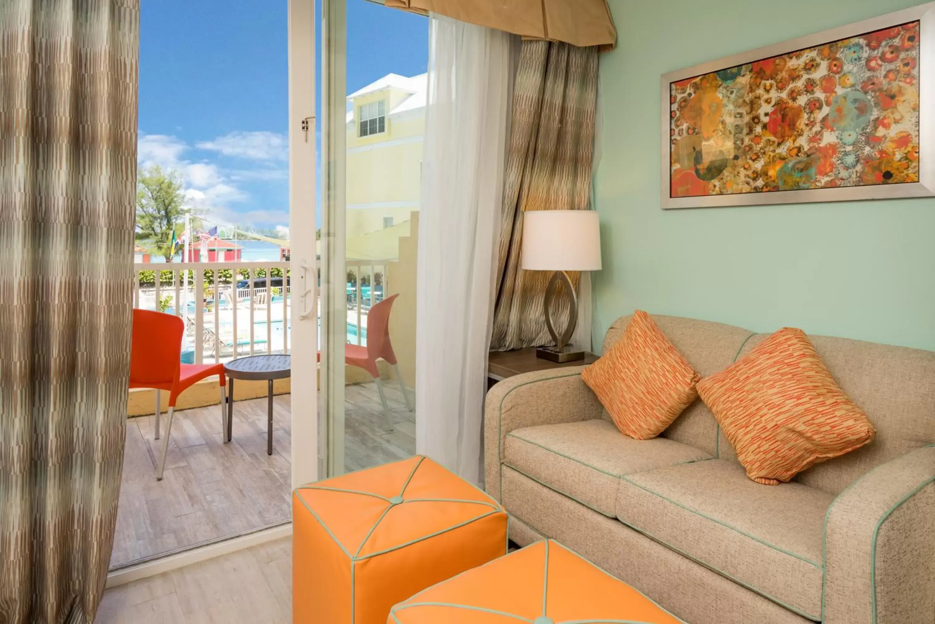 Bed, Seating Area in Holiday Inn Express & Suites Nassau, an IHG Hotel