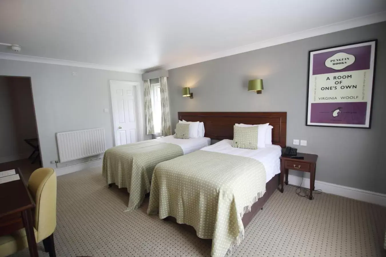 Photo of the whole room, Bed in Mercure Gloucester Bowden Hall Hotel