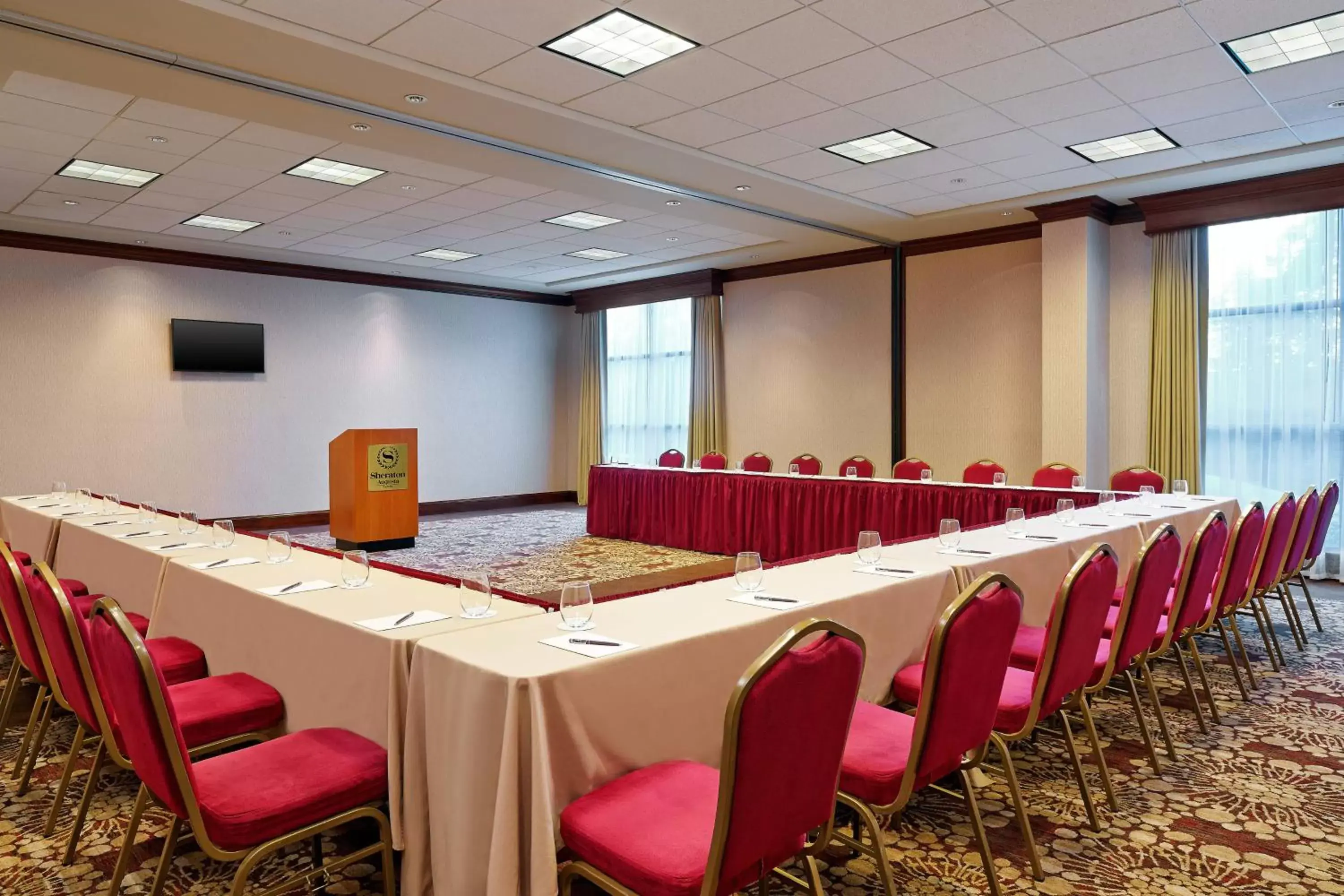 Meeting/conference room in Sheraton Augusta Hotel