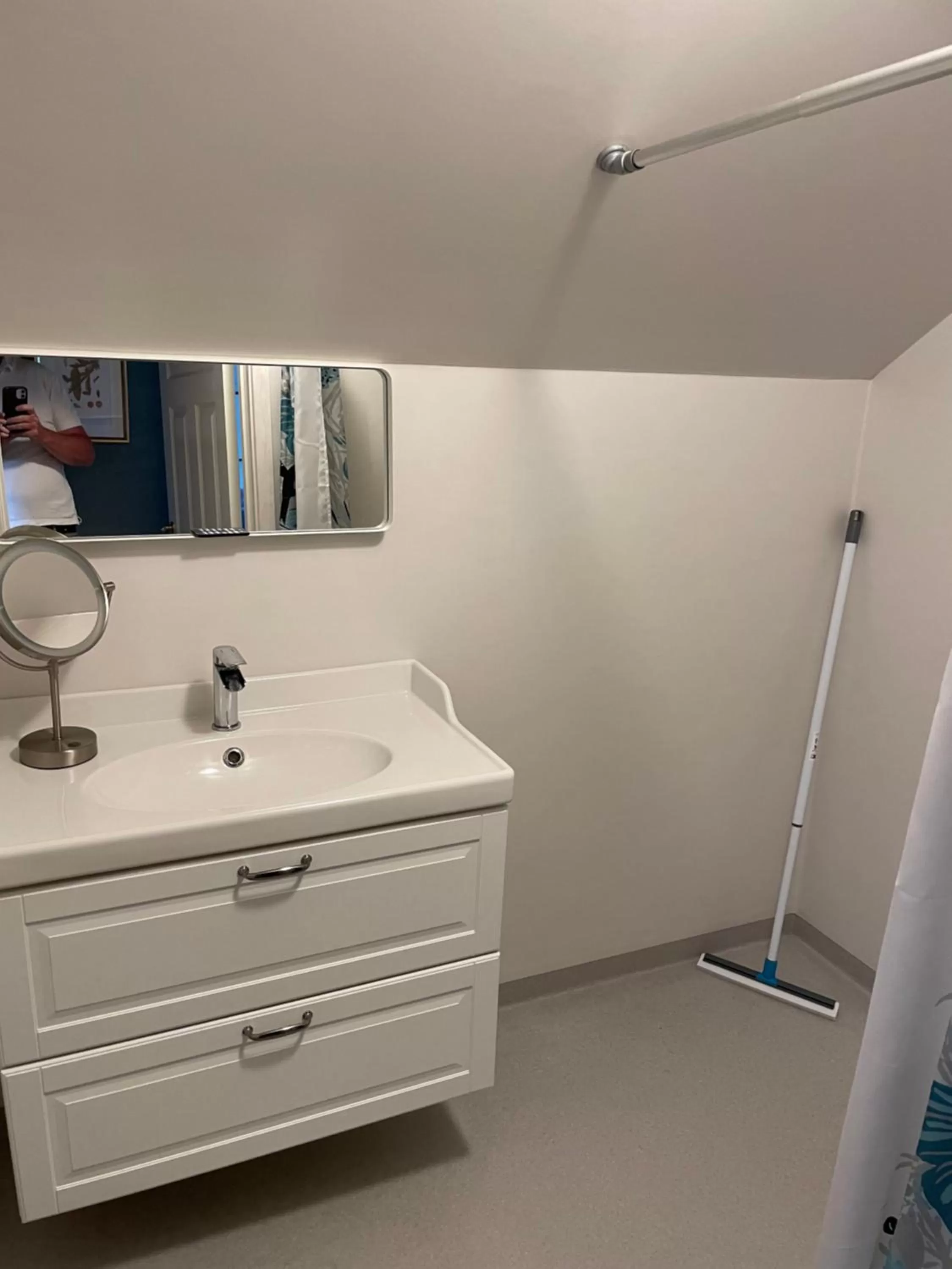 Bathroom in Yaberg Affären