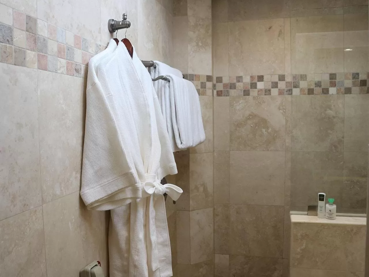 Bathroom in Camino Real Antigua