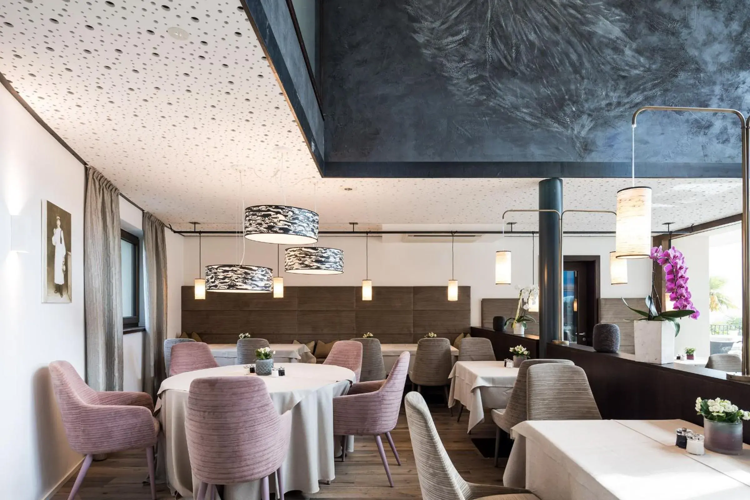 Restaurant/Places to Eat in Hotel Der Weinmesser