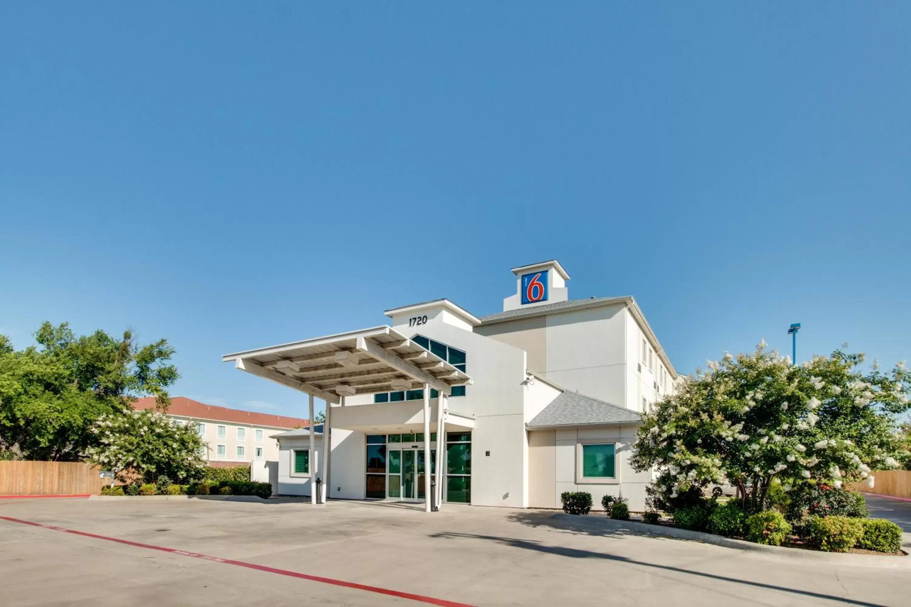 Facade/entrance, Property Building in Motel 6-Cleburne, TX