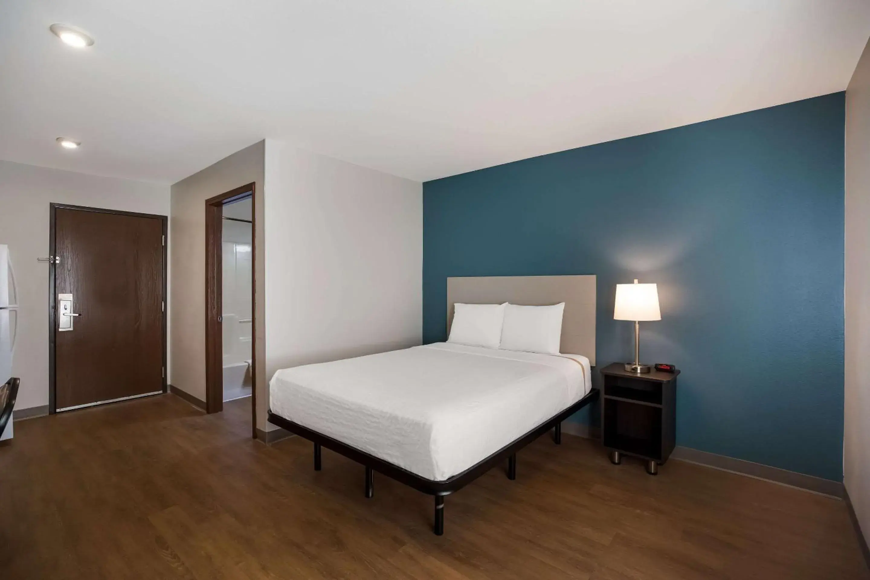 Bedroom, Bed in WoodSpring Suites Orlando North - Maitland