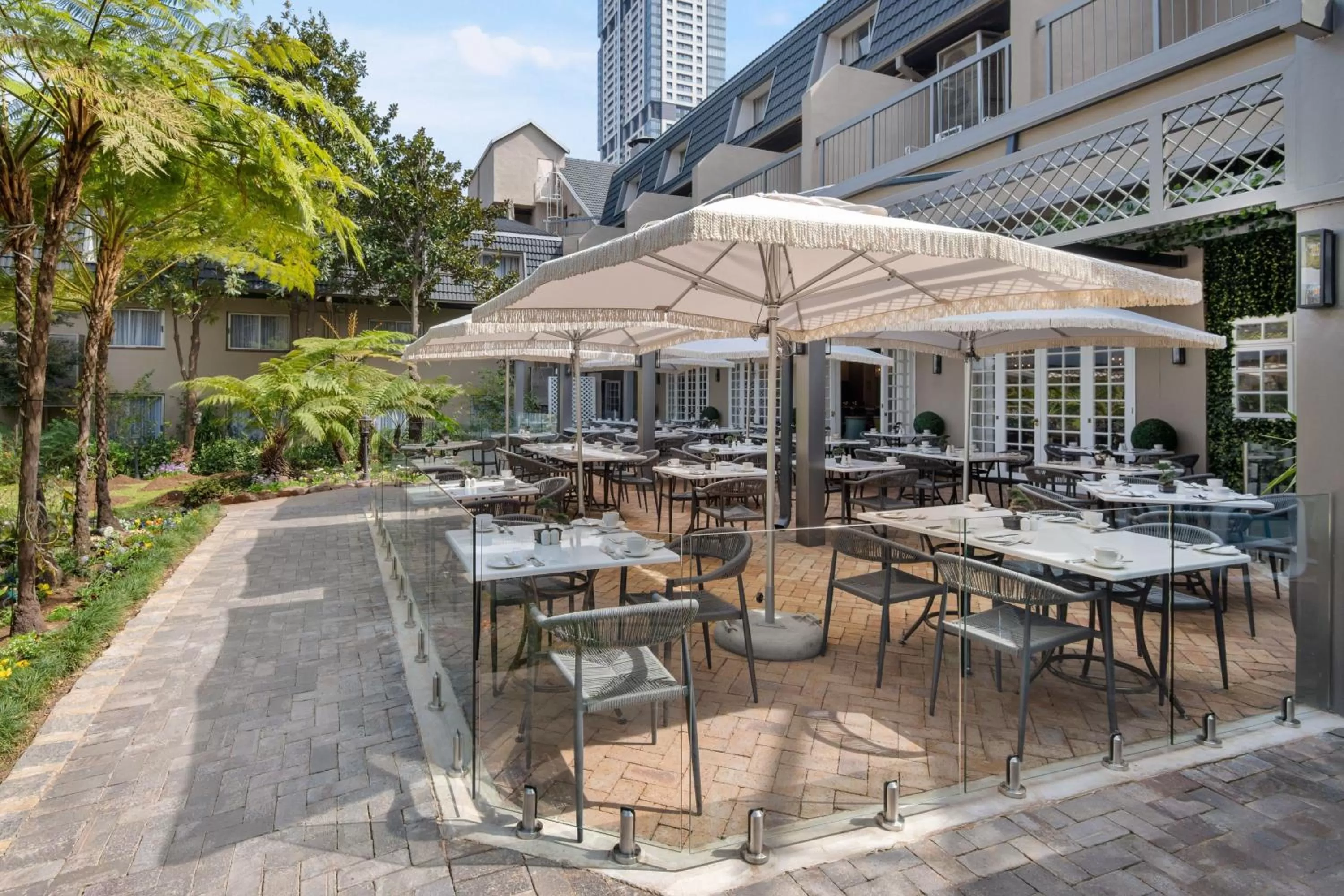 Restaurant/places to eat in Protea Hotel by Marriott Johannesburg Balalaika Sandton