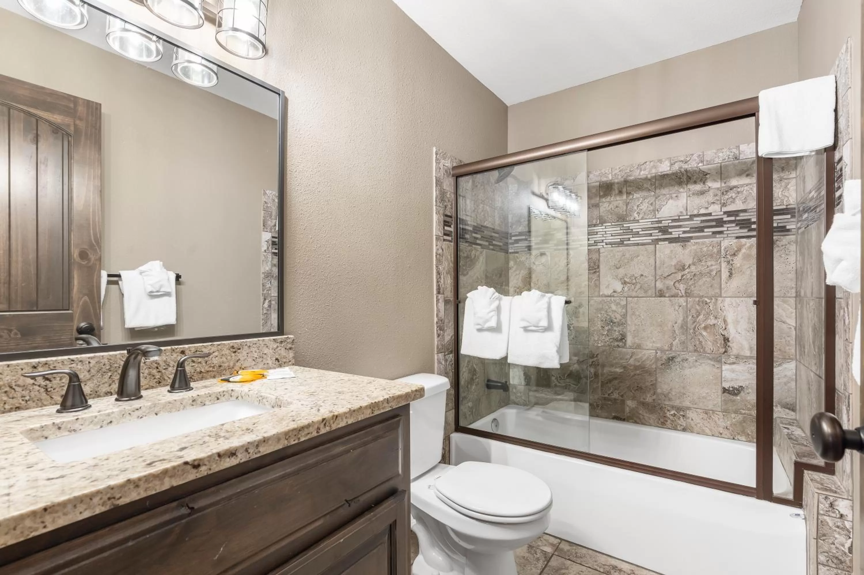 Bathroom in Table Rock Resorts at Indian Point