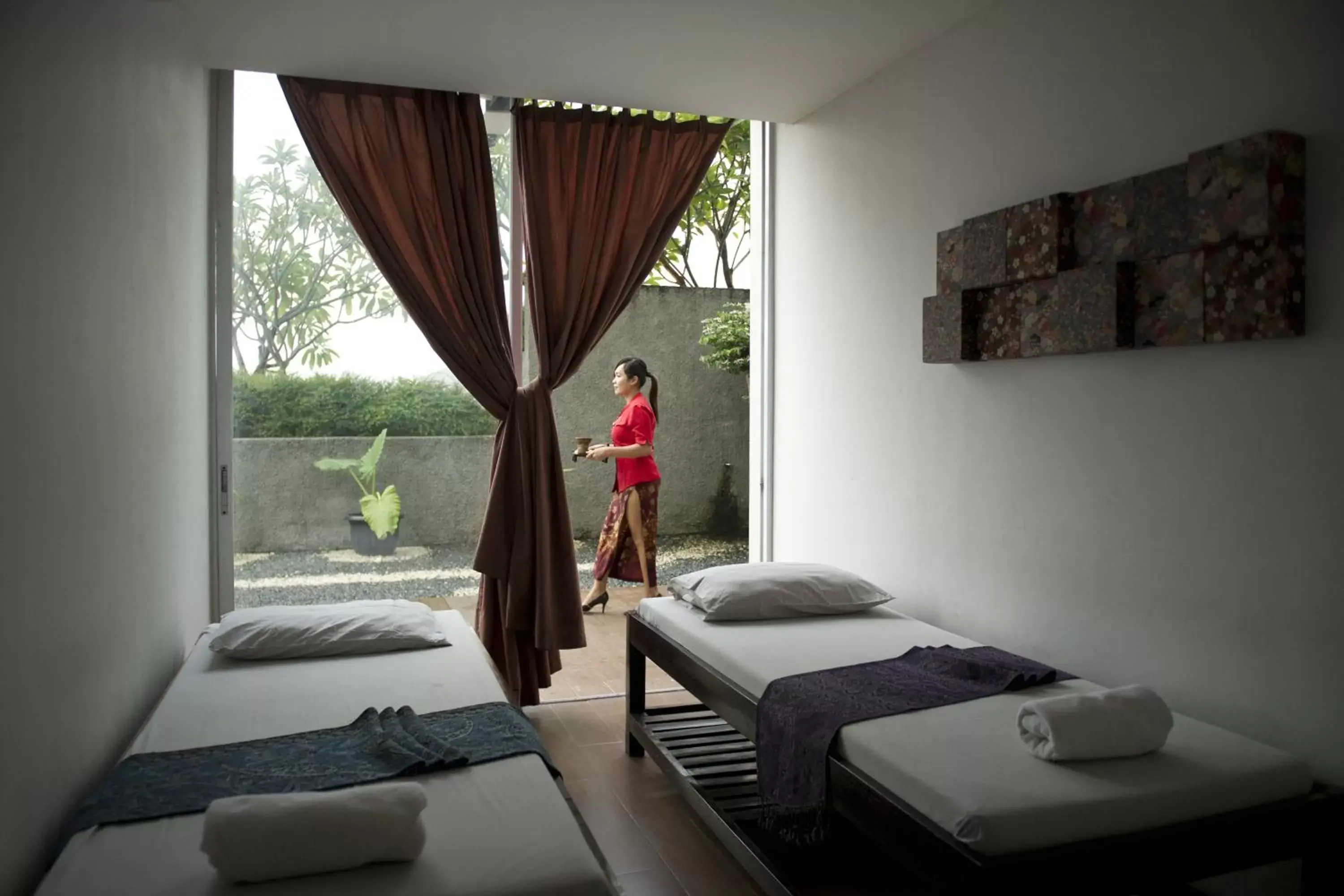 Massage, Bed in Grand Zuri Cikarang Jababeka