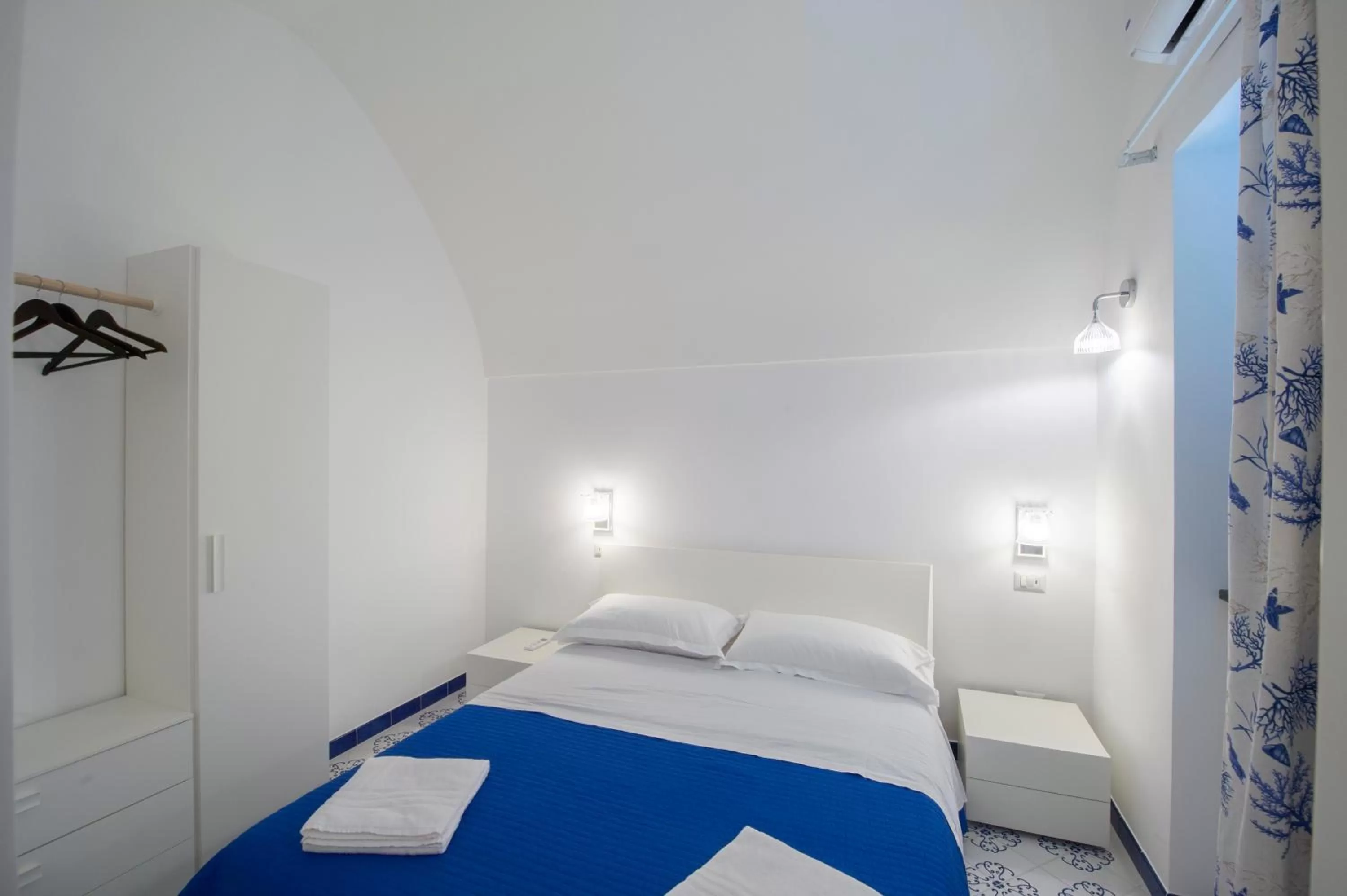 Bedroom, Bed in Villa Foglia Amalfi
