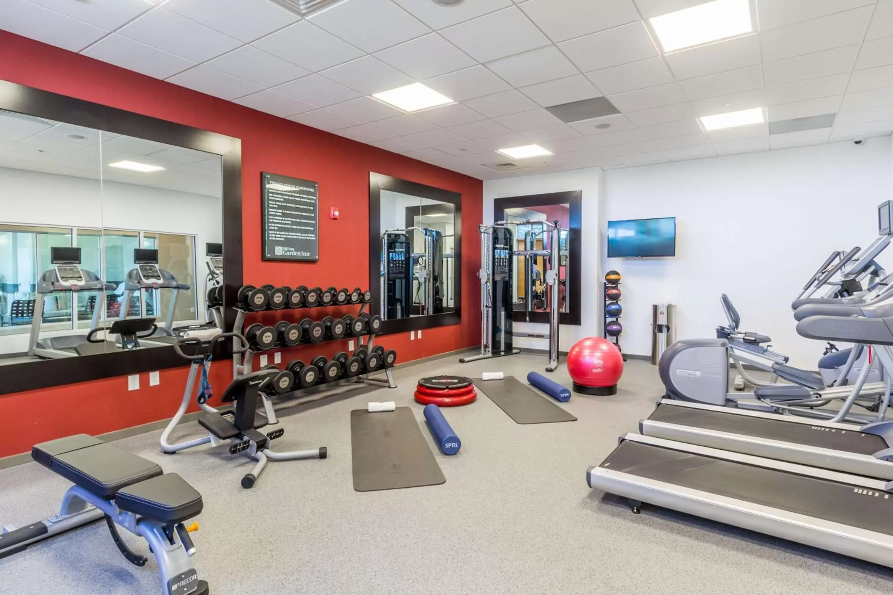 Fitness centre/facilities, Fitness Center/Facilities in Hilton Garden Inn Salina