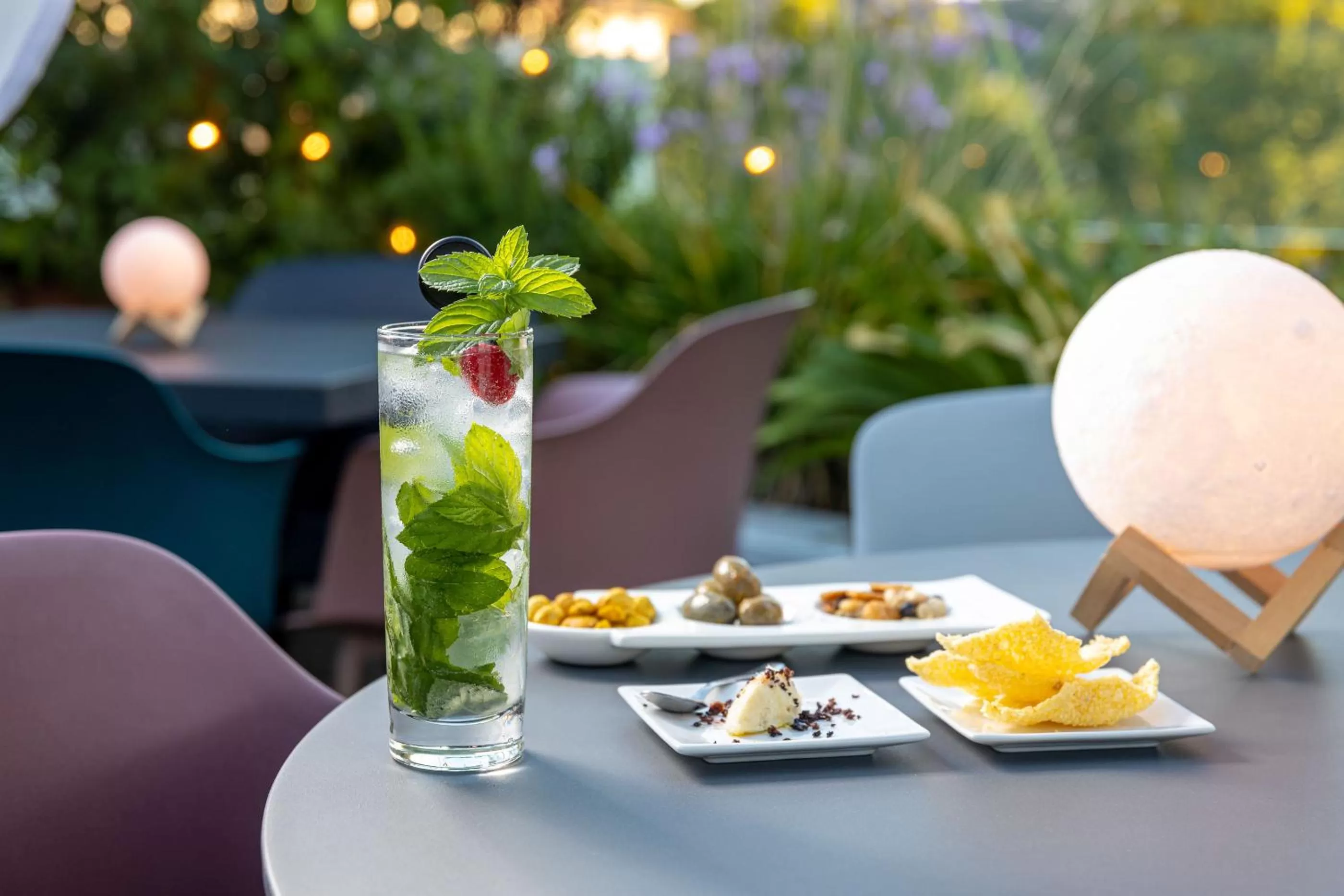 Food and drinks in DOM Hotel Roma - Preferred Hotels & Resorts