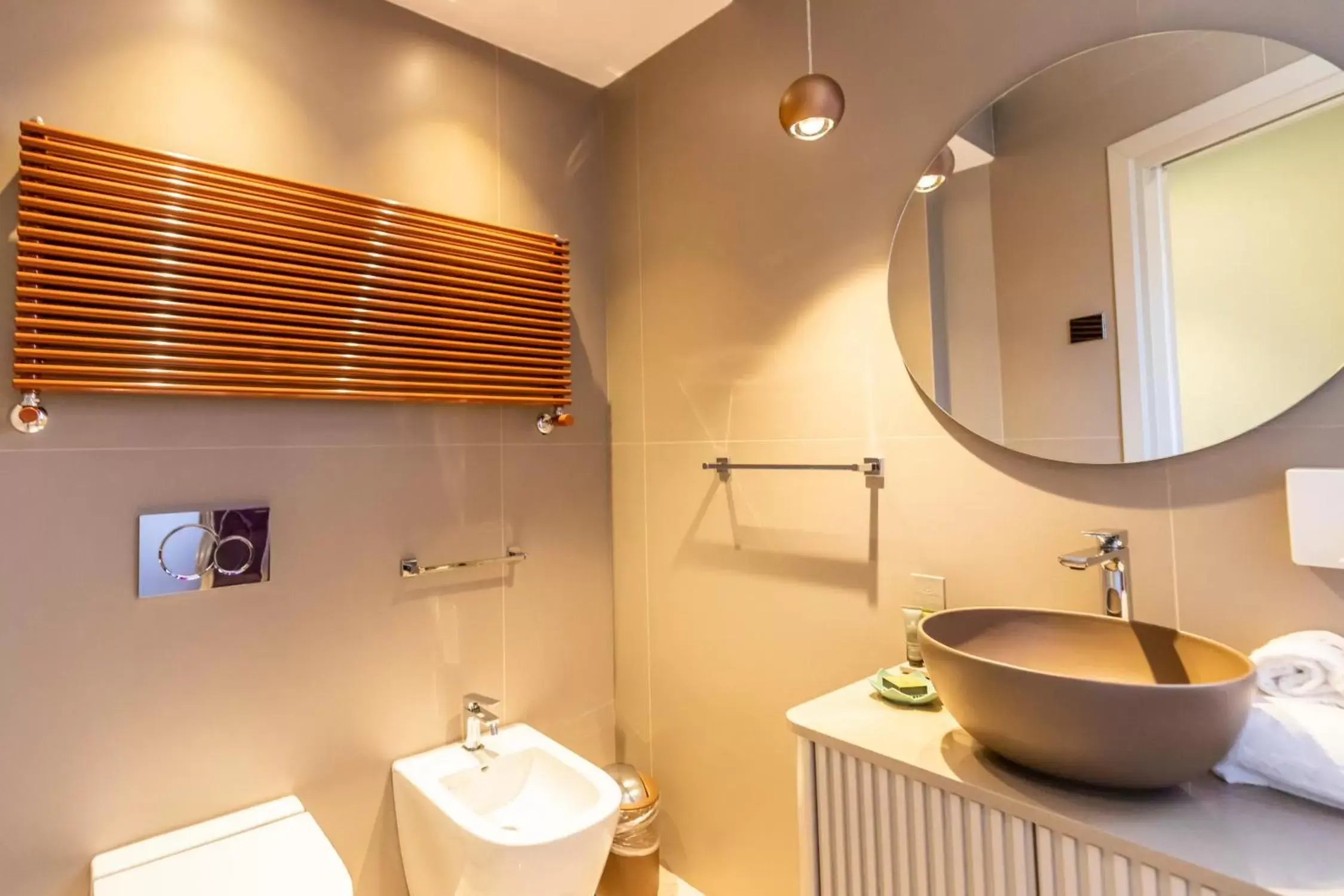 Toilet, Bathroom in Solmaris Tropea Rooms & Suites