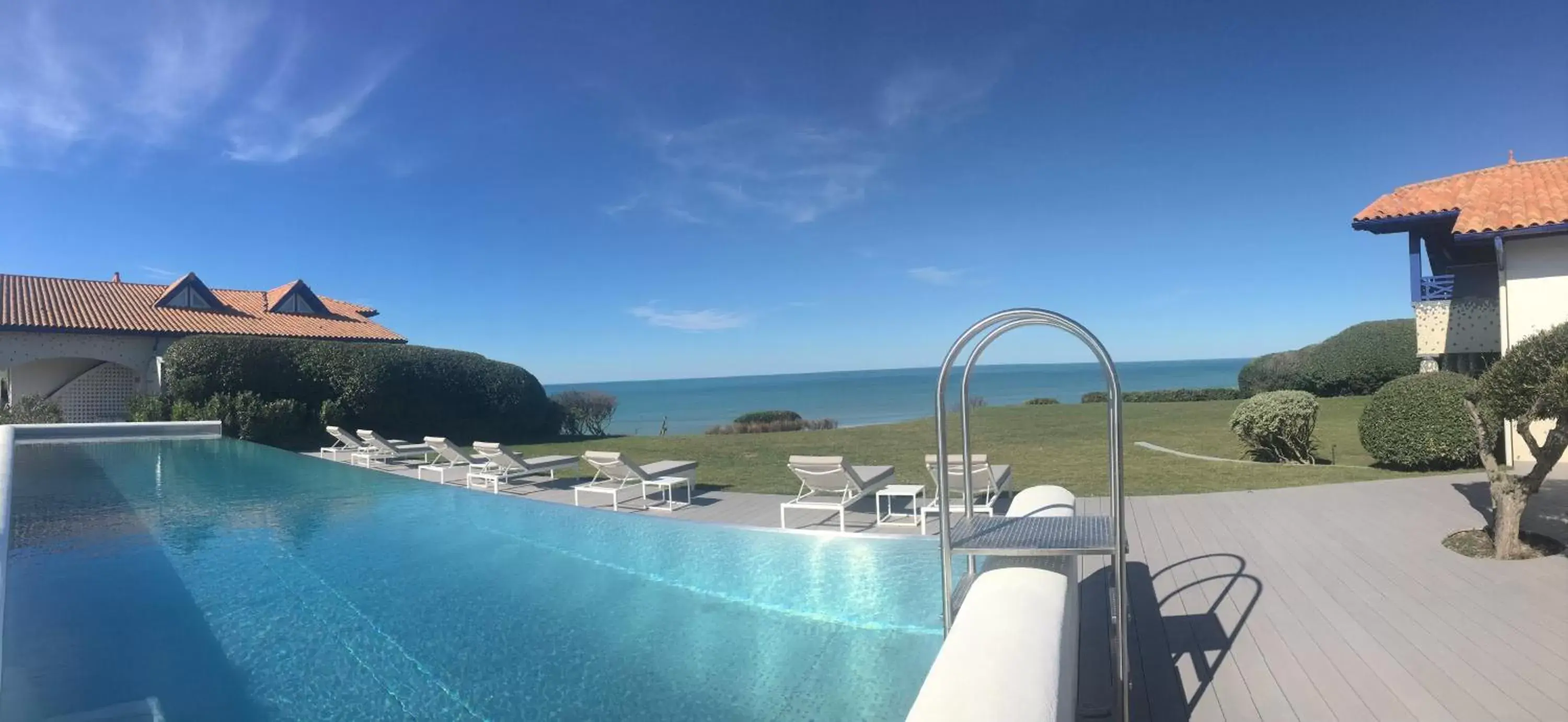 Sea view, Swimming Pool in Villa L'Arche