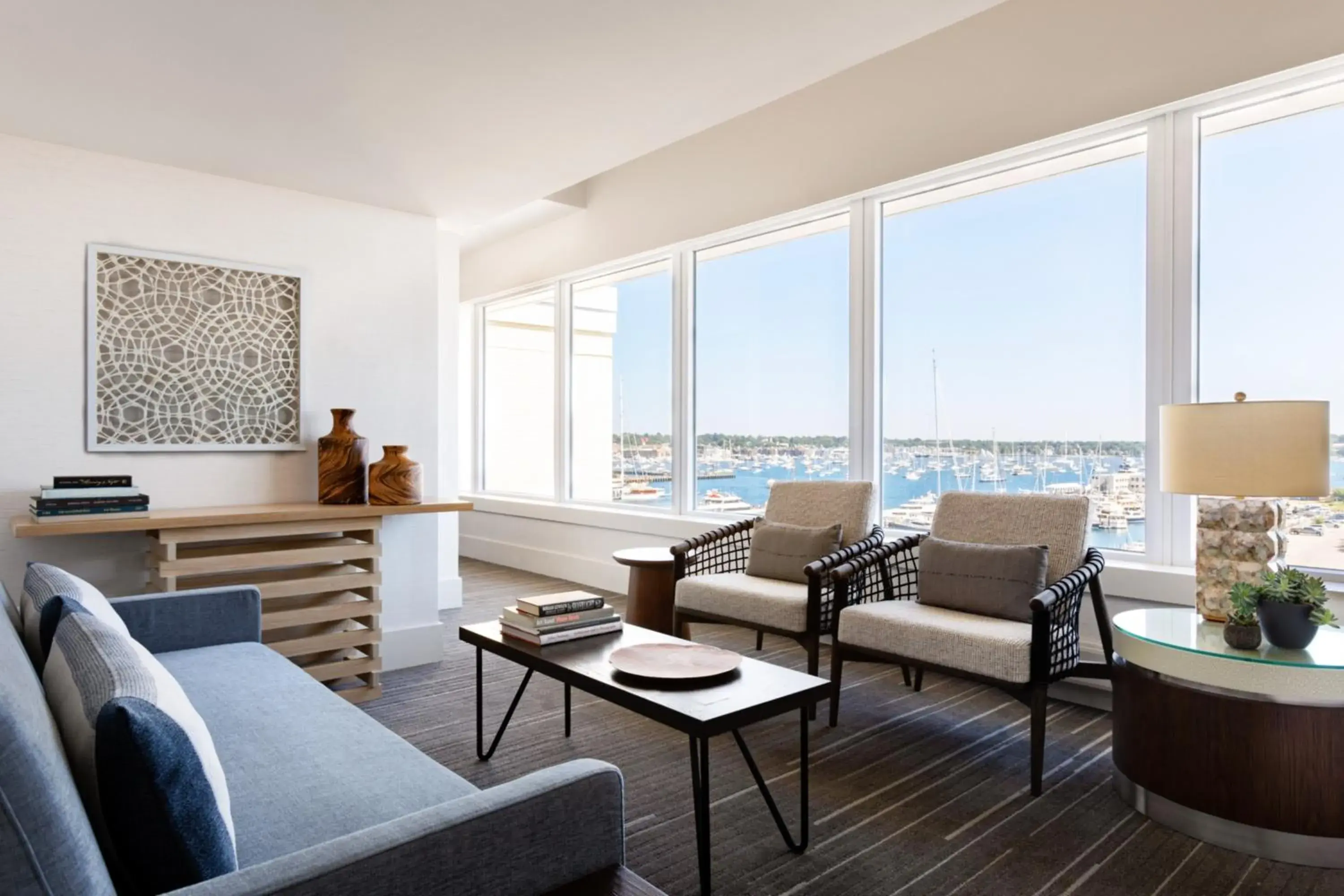 Living room, Seating Area in Newport Harbor Island Resort