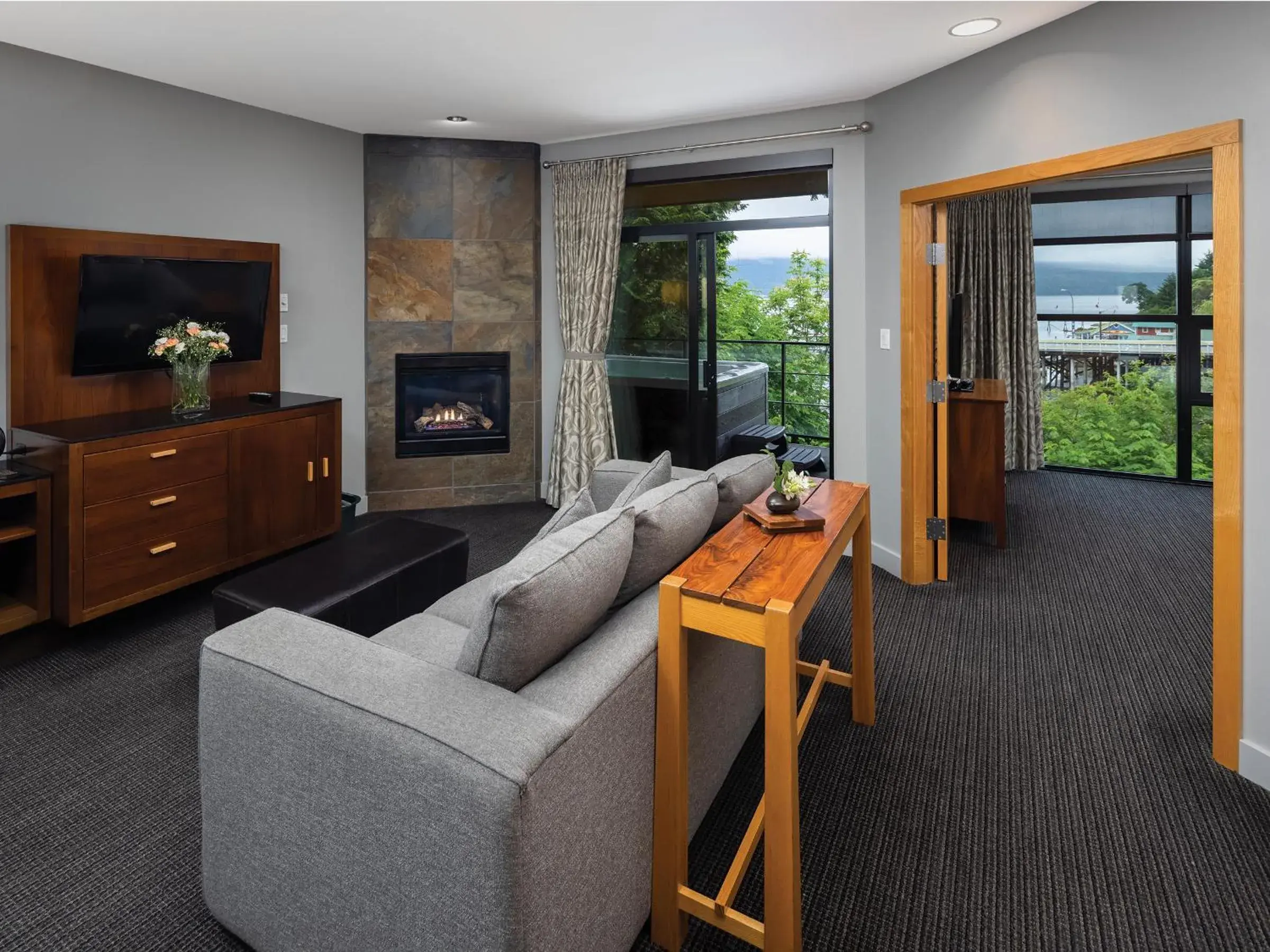 Living room, Seating Area in Brentwood Bay Resort