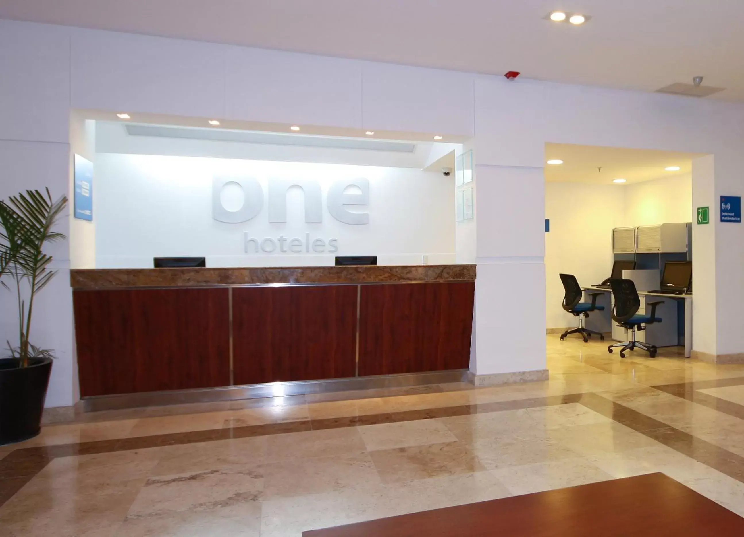 Lobby or reception in One Ciudad del Carmen Concordia Lobby or reception in One Ciudad del Carmen Concordia