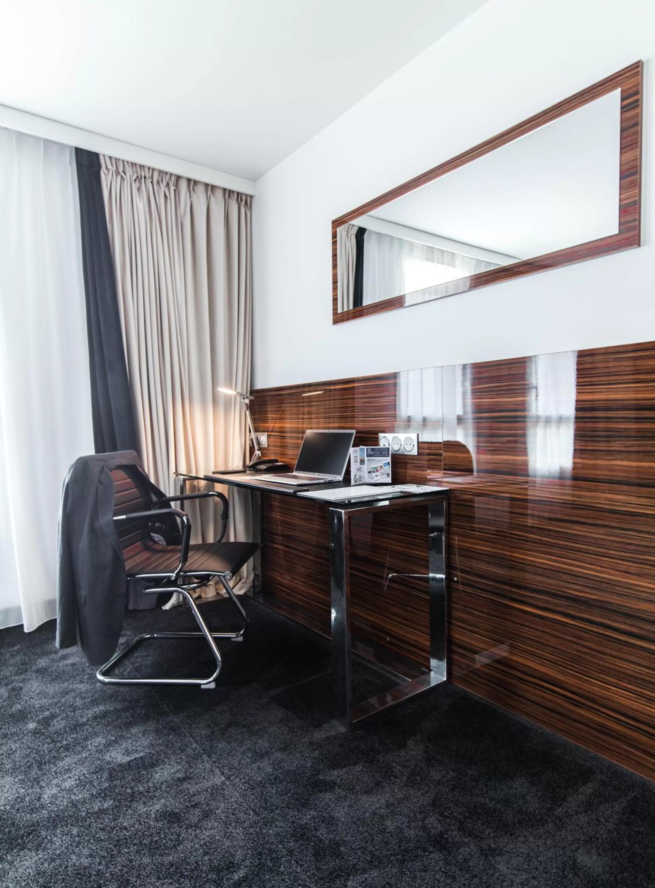 Seating area in Westotel Tours Val de Loire