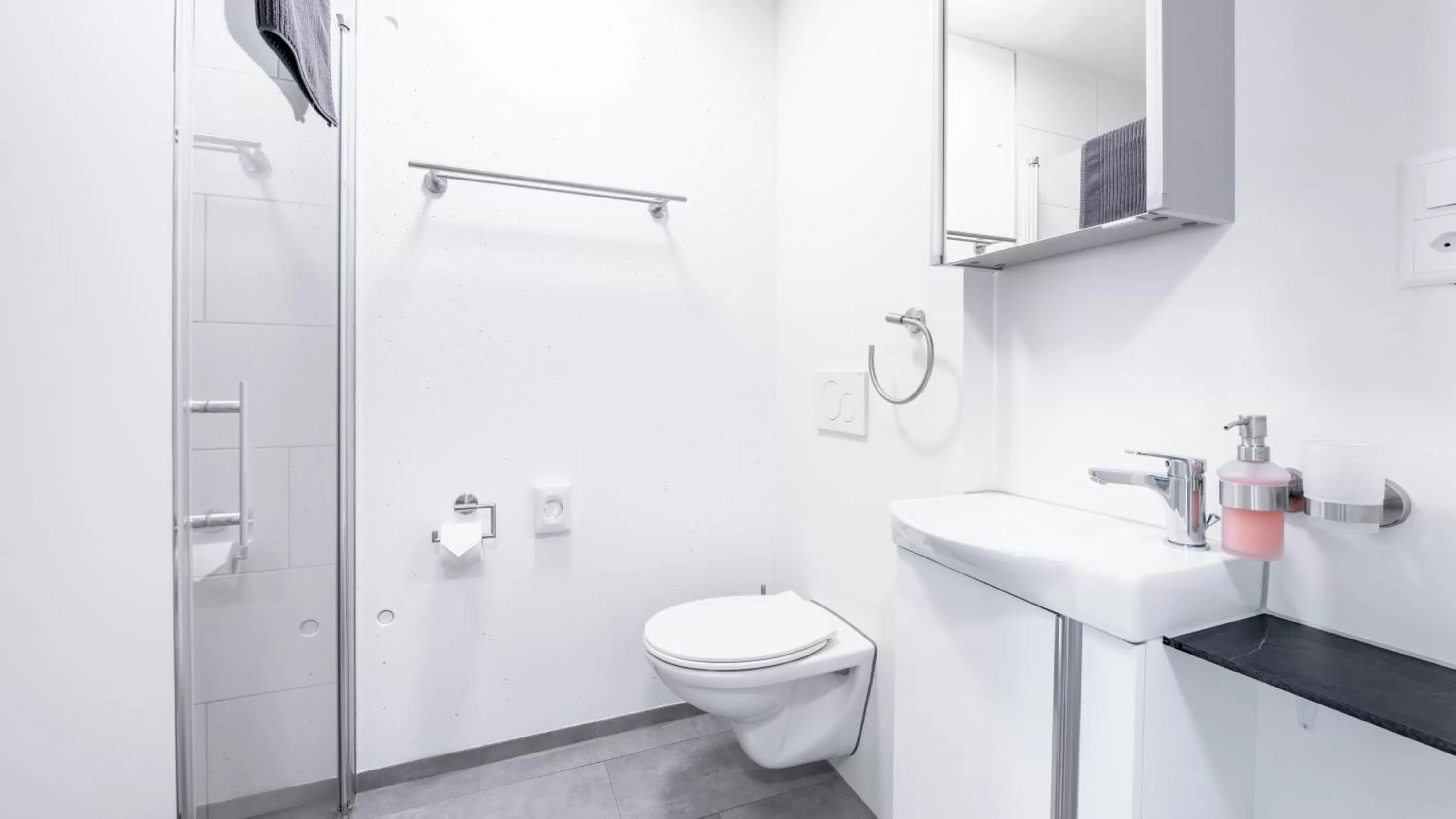 Bathroom in Anstatthotel Goldau - self-check-in