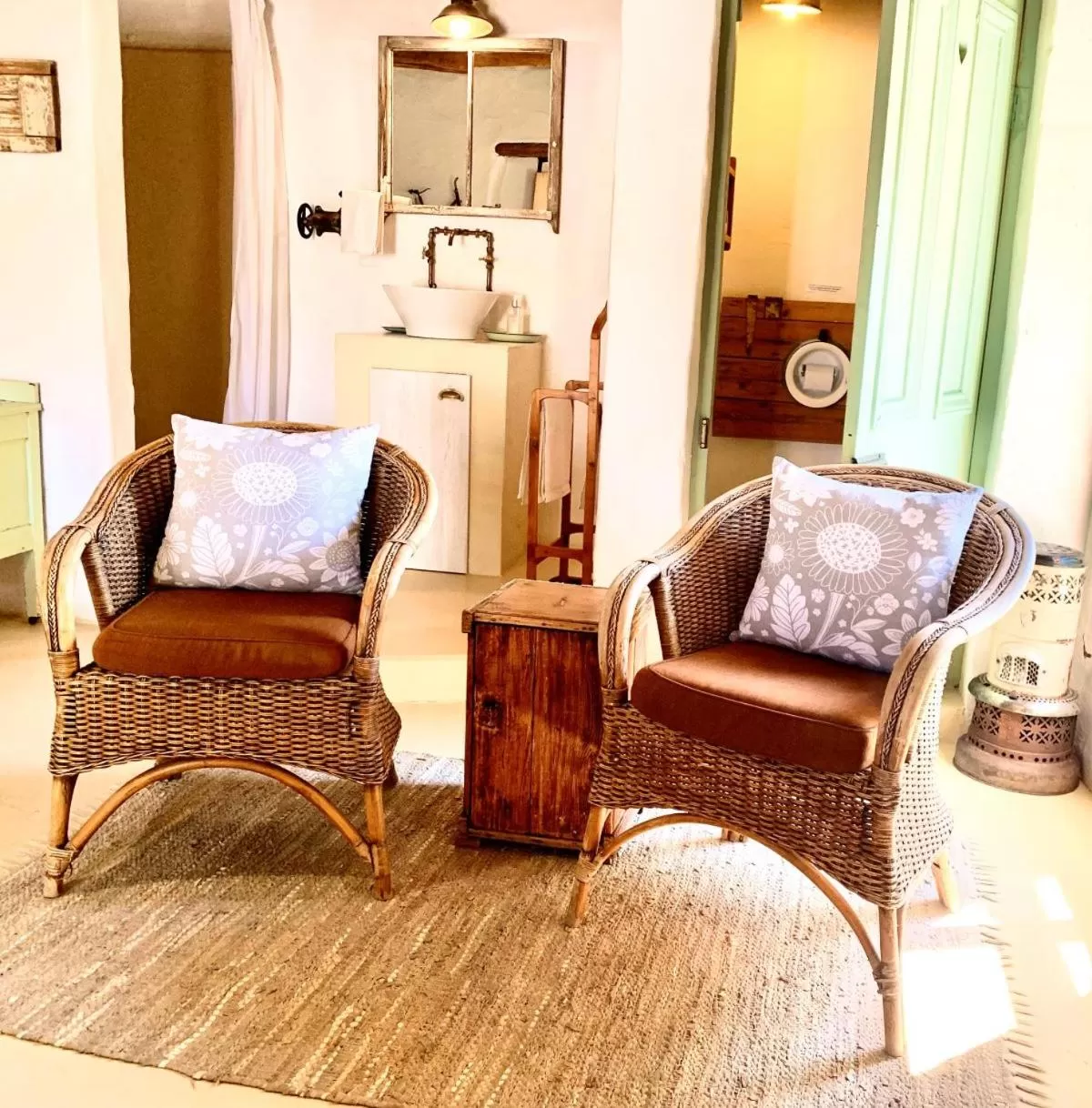 Seating area in Brakdakkie Guest Cottages