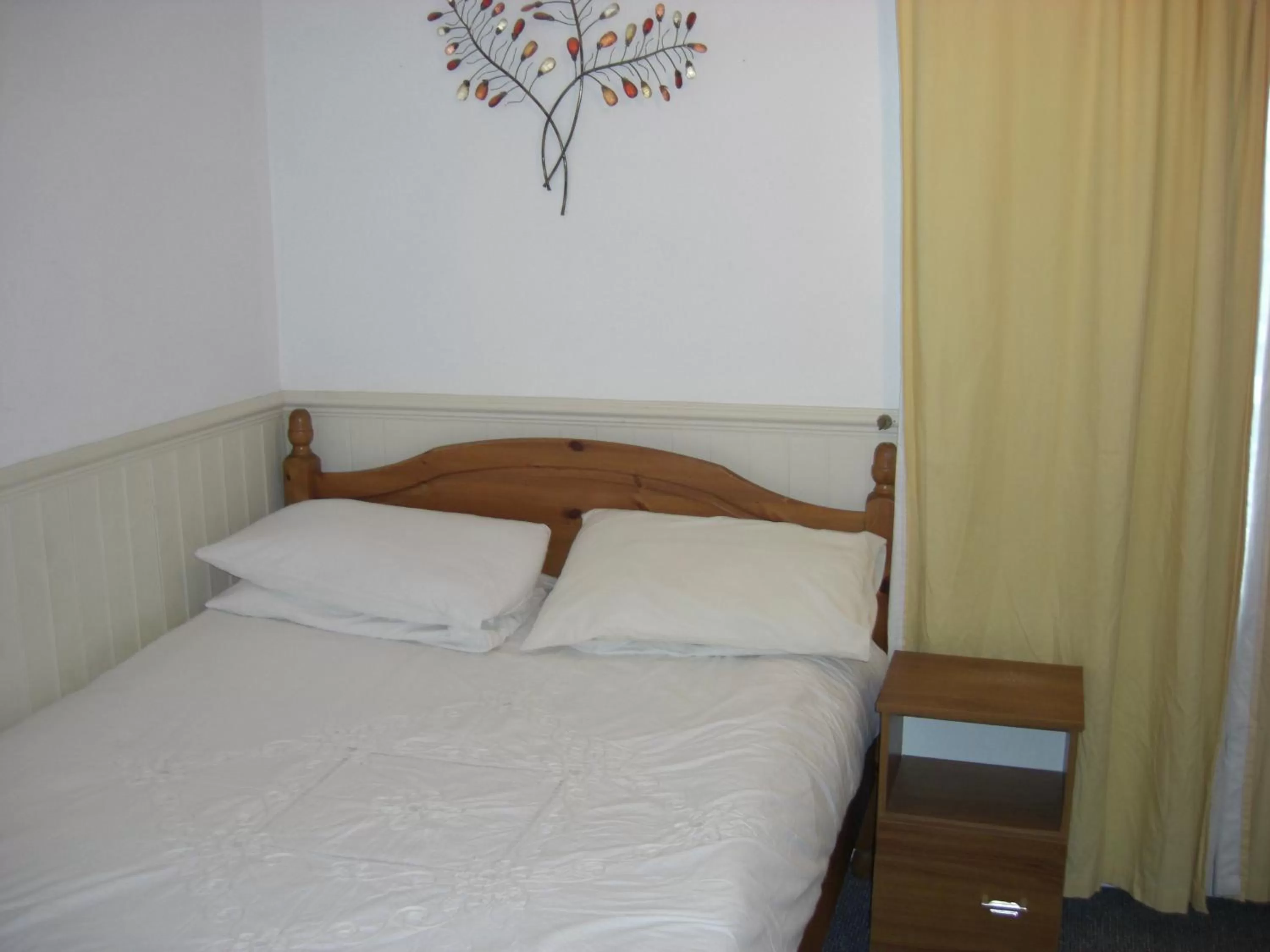 Bed in Lynebank House Hotel, Bed & Breakfast