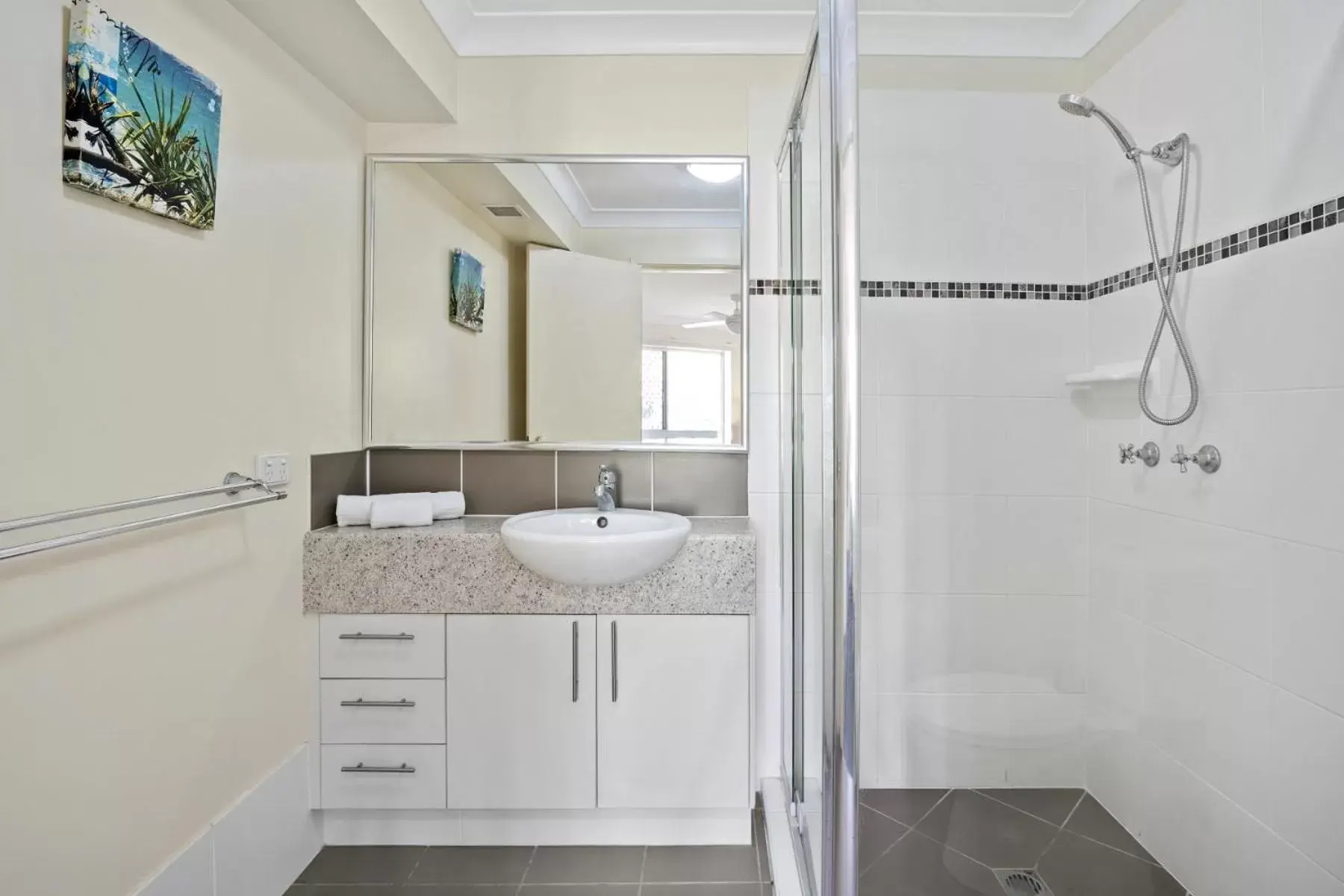 Shower, Bathroom in Kirra Palms Holiday Apartments