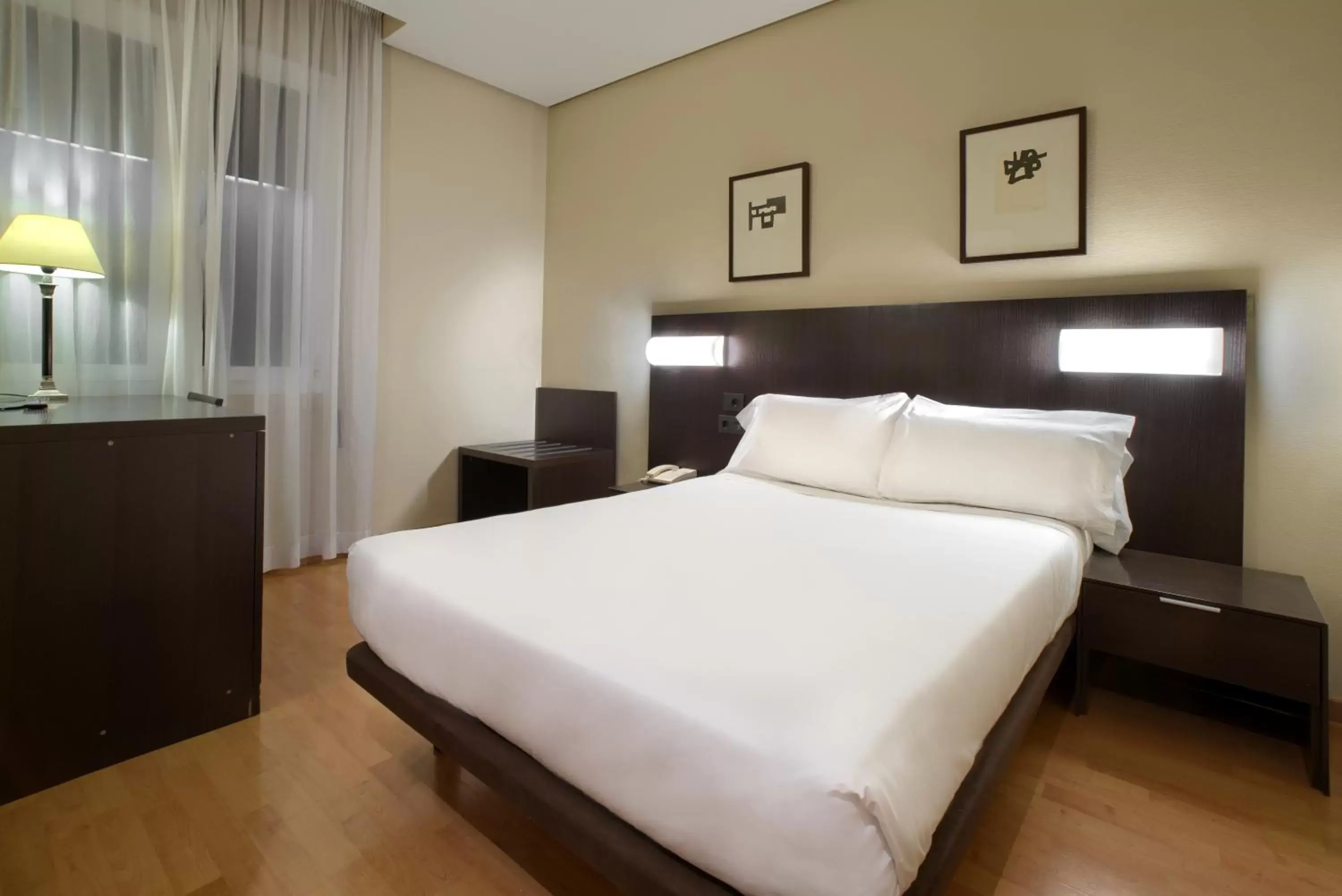 Bed in Hotel Sercotel Tudela Bardenas