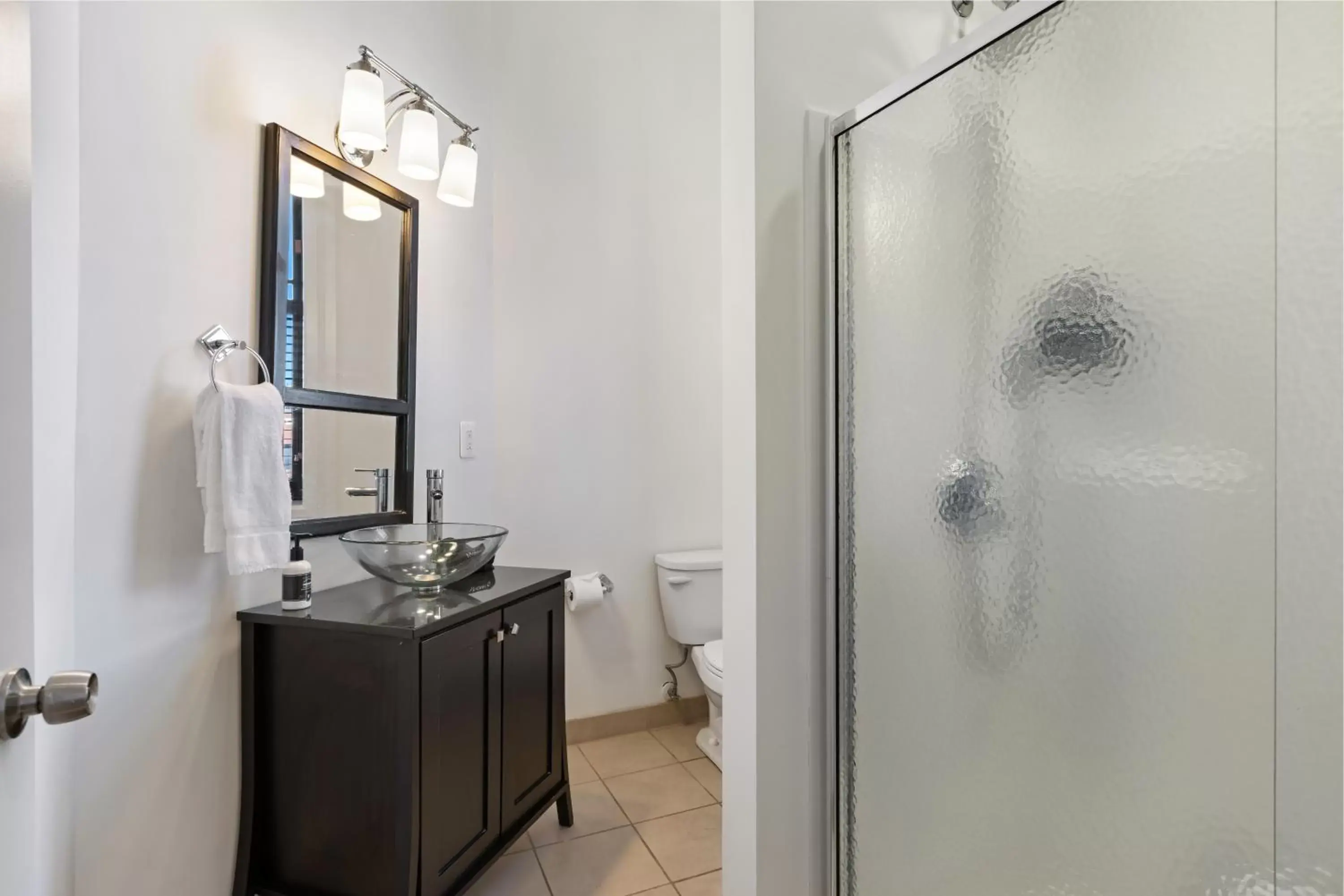 Toilet, Bathroom in Brexton Hotel