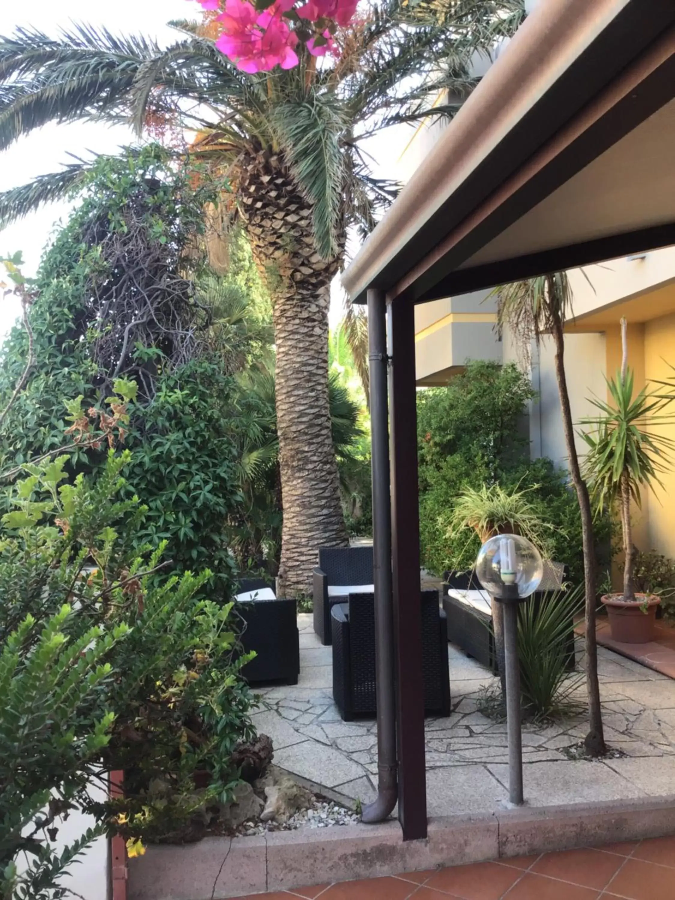 Garden view in Hotel Mistral
