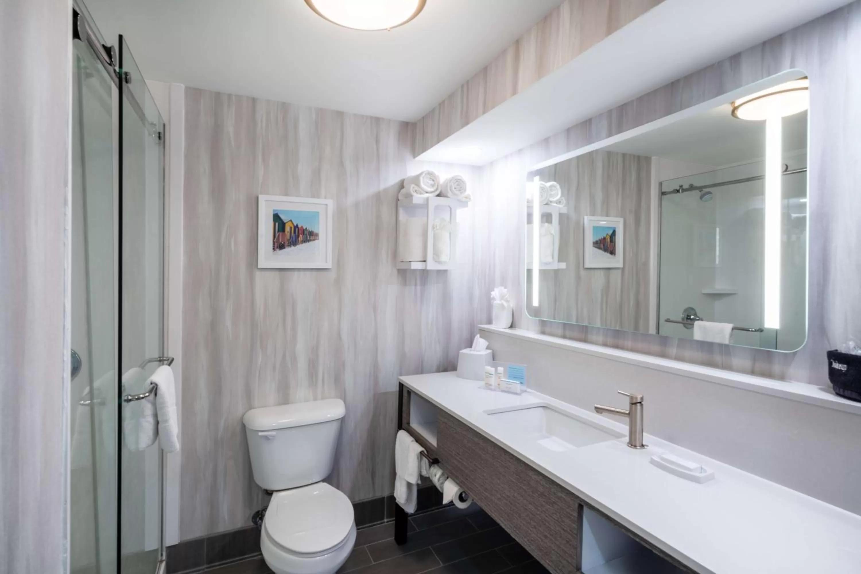 Bathroom in Hampton Inn & Suites Amelia Island-Historic Harbor Front