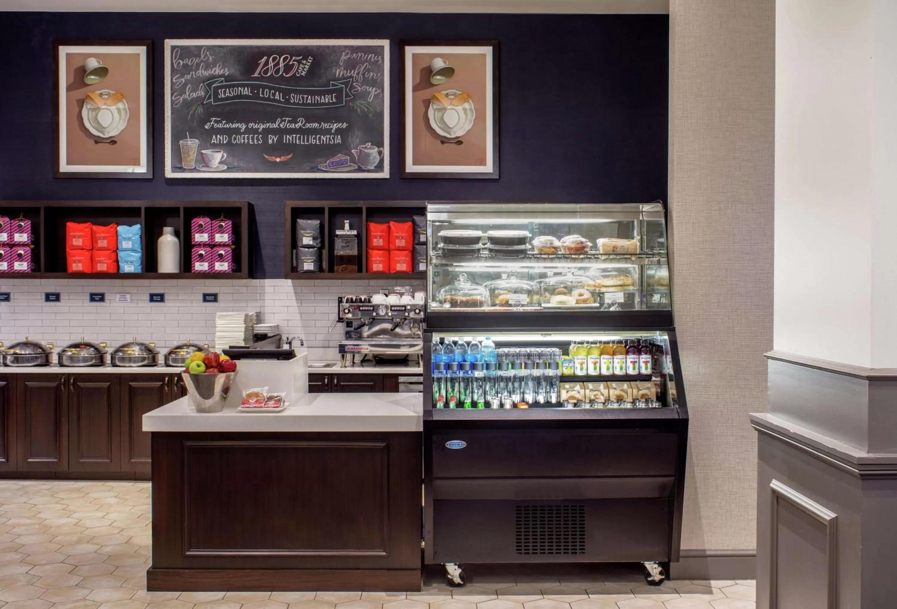 Restaurant/places to eat in Hilton Richmond Downtown