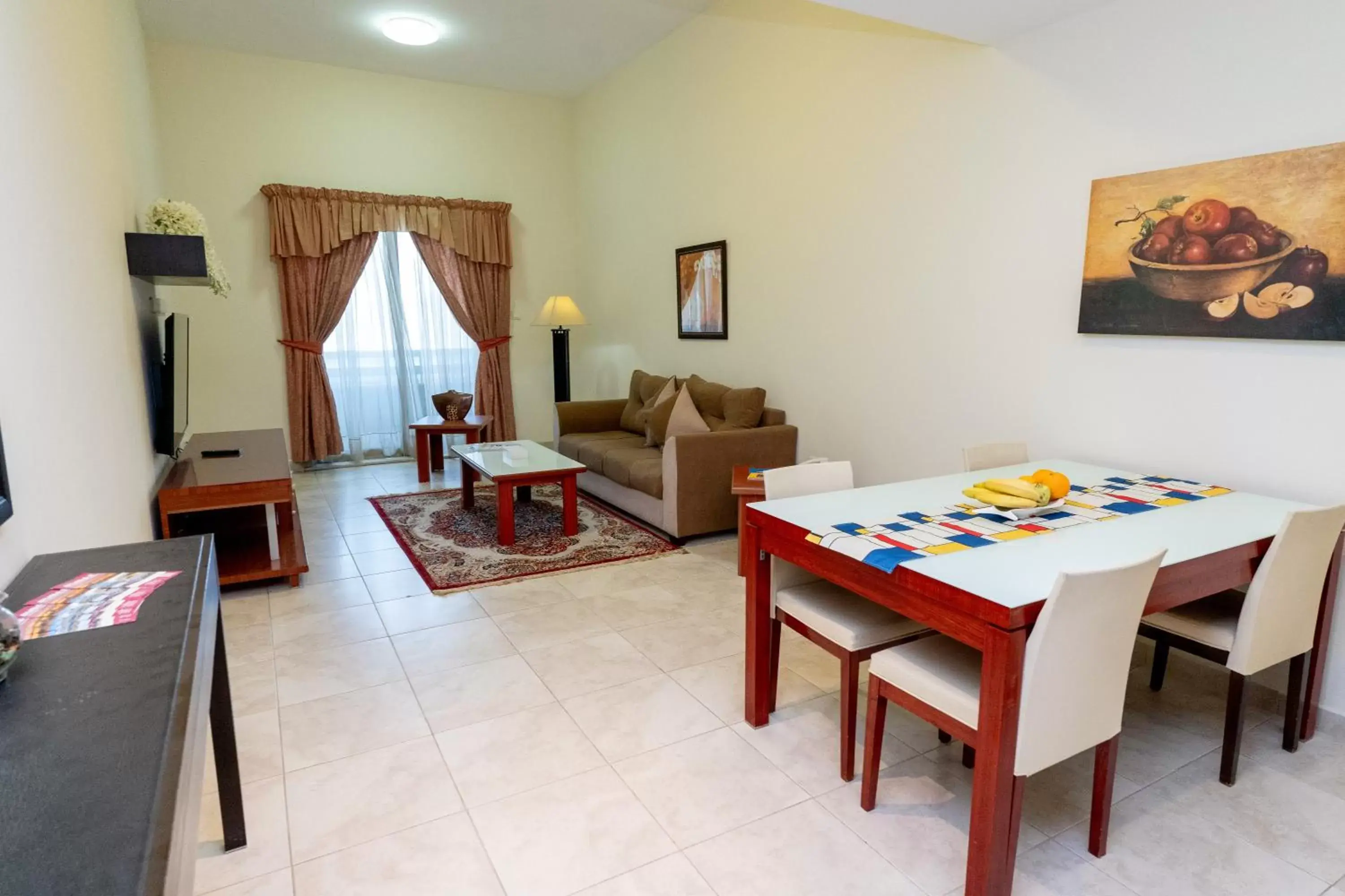 Living room, Dining Area in Al Raya Hotel Apartments
