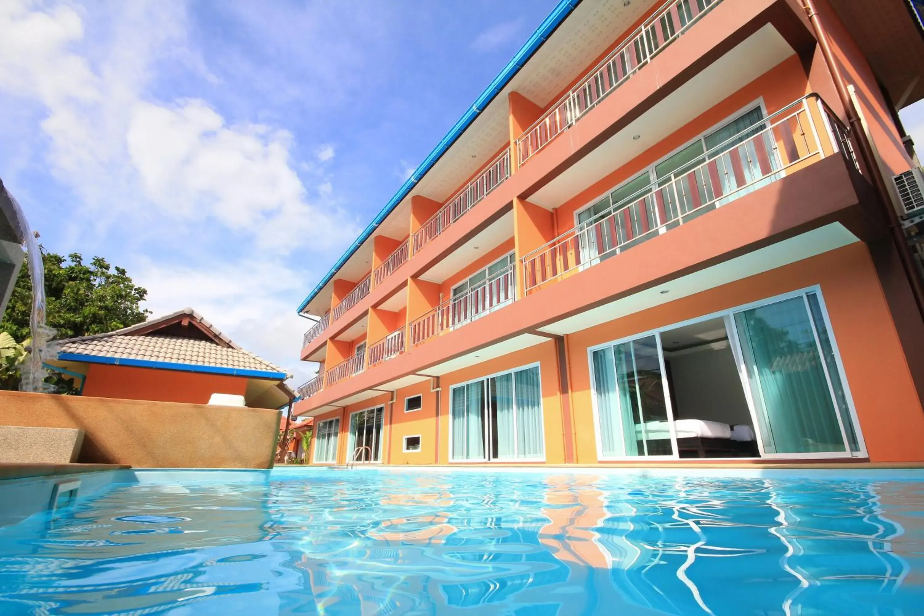 Property building, Swimming Pool in Lanta Fevrier Resort